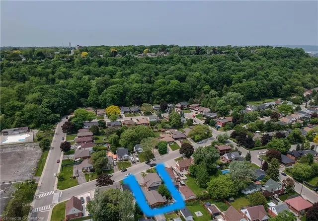 Primary image of 185 Kimberly Dr