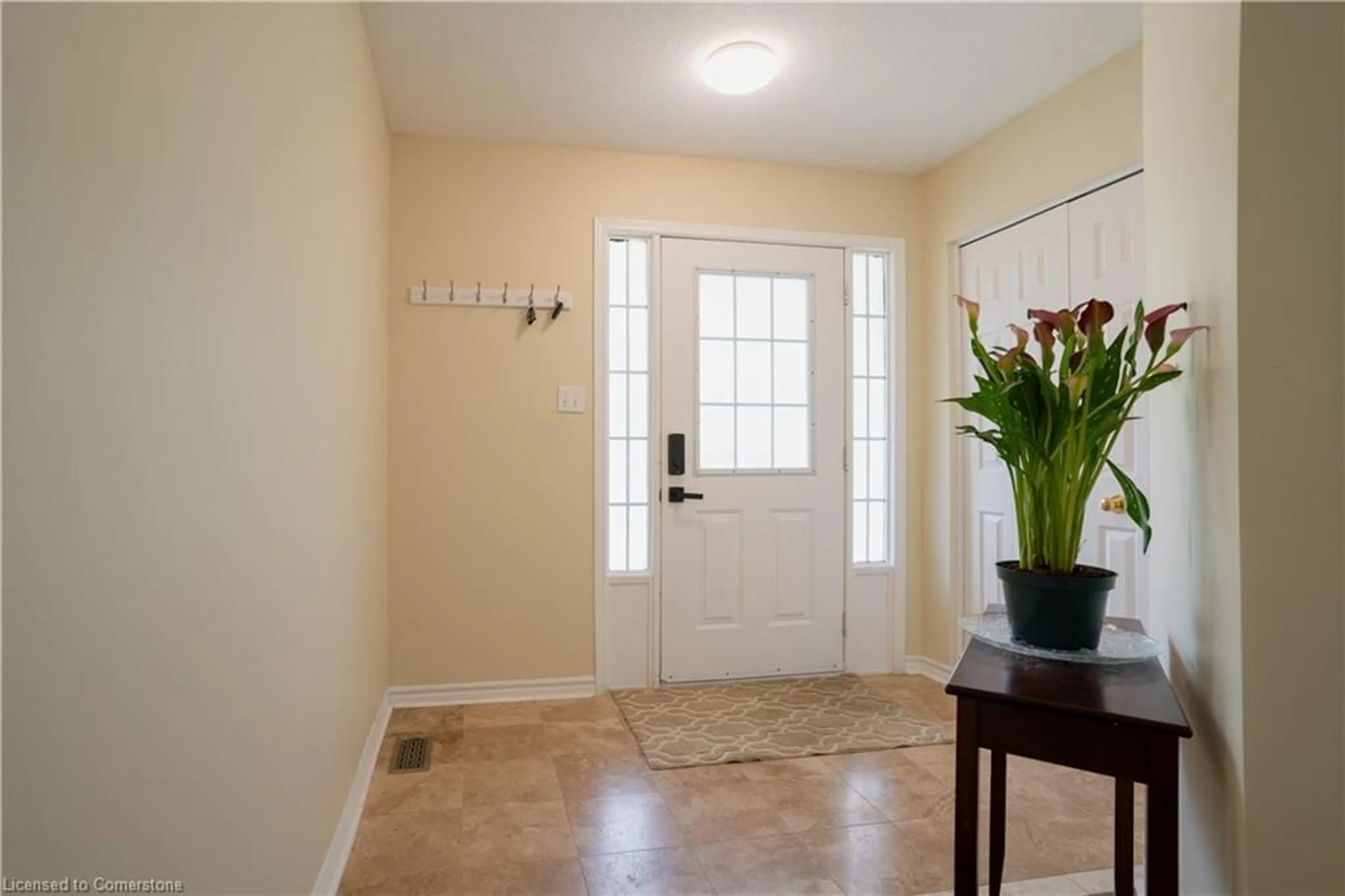 Indoor entryway for 620 Violet St, Waterloo Ontario N2V 2V9