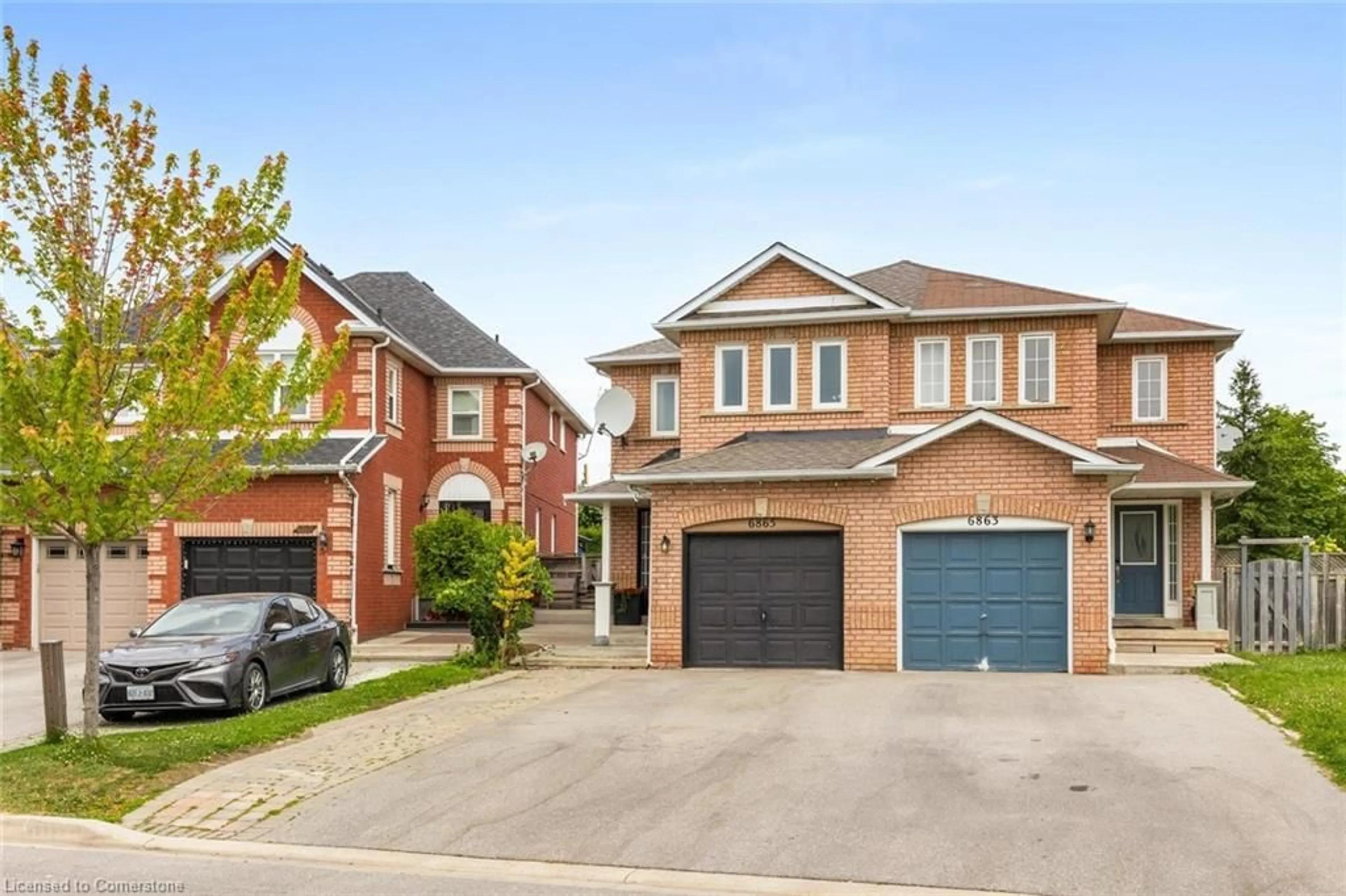 Home with brick exterior material, street for 6865 Dillingwood Dr, Mississauga Ontario L5N 6Z8