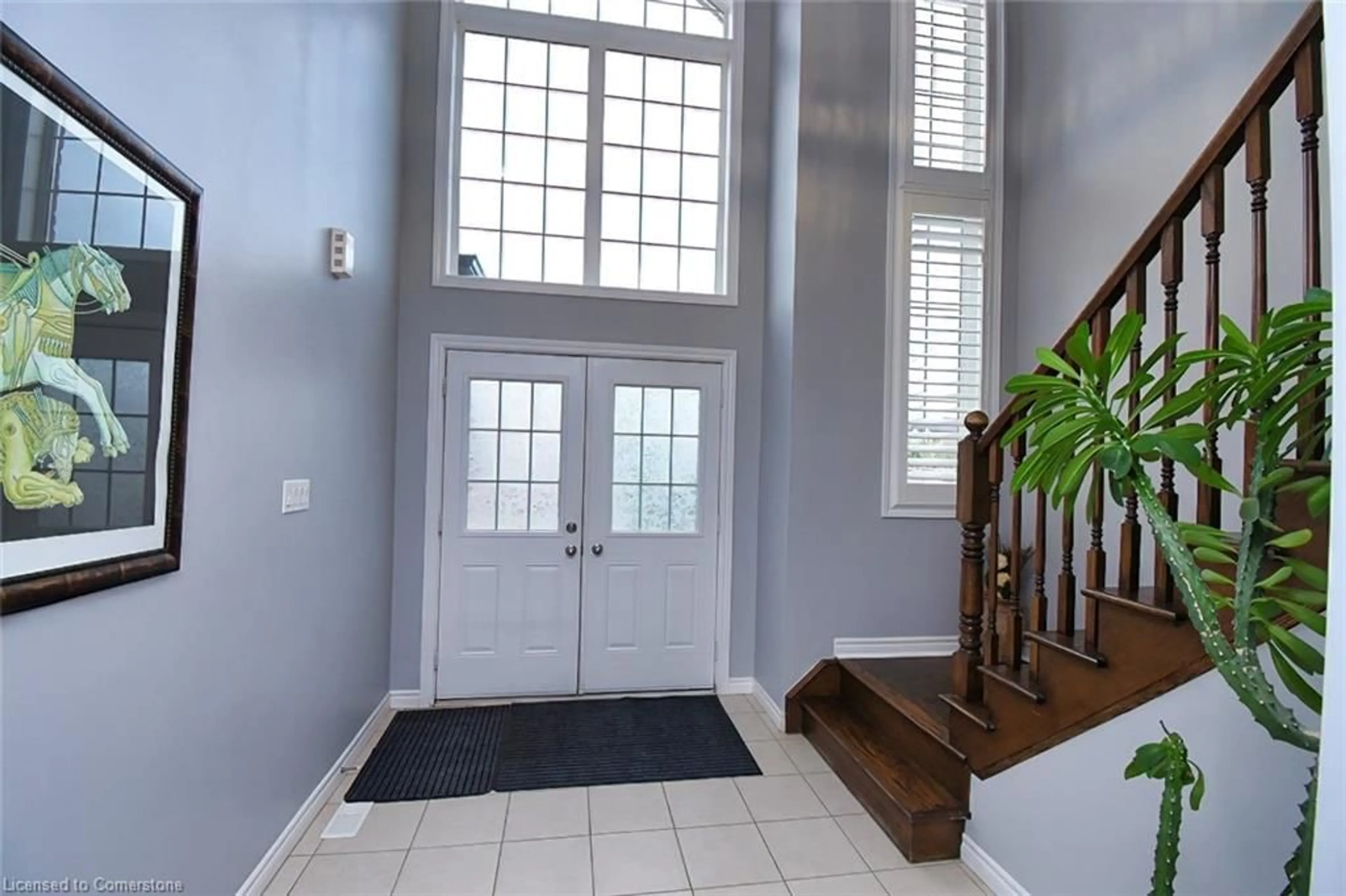 Indoor foyer for 79 Aquasanta Cres, Hamilton Ontario L9B 0H8