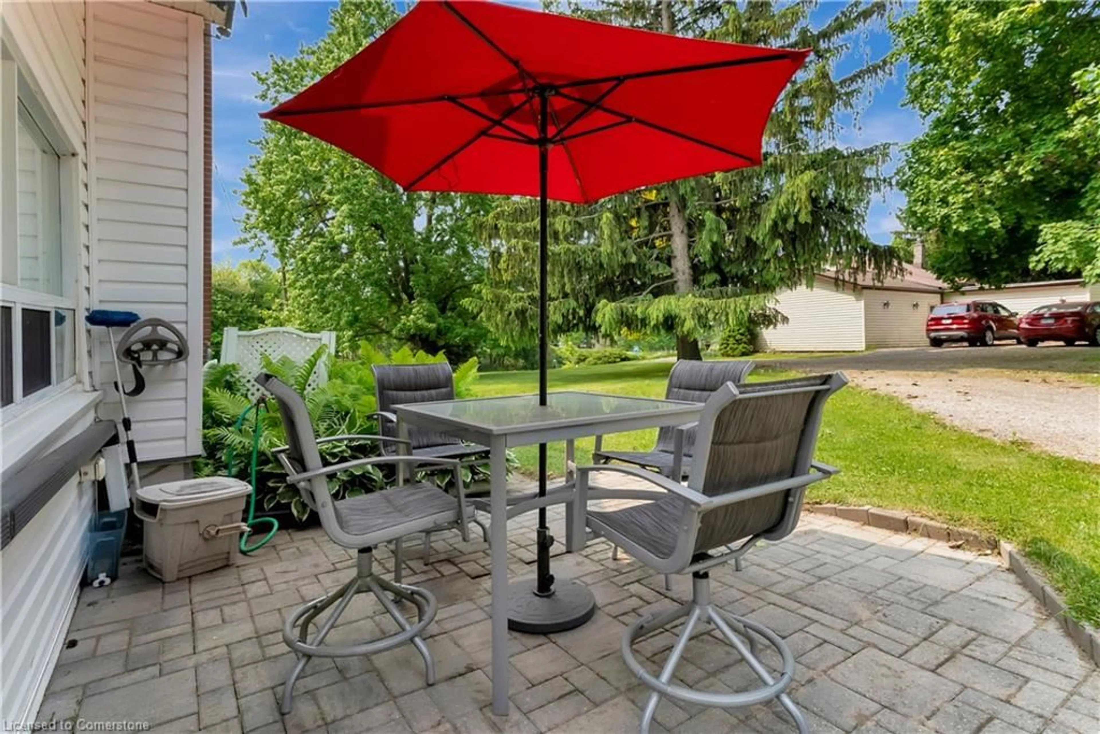 Patio, street for 303 Highway No 5, St. George Ontario N0E 1N0