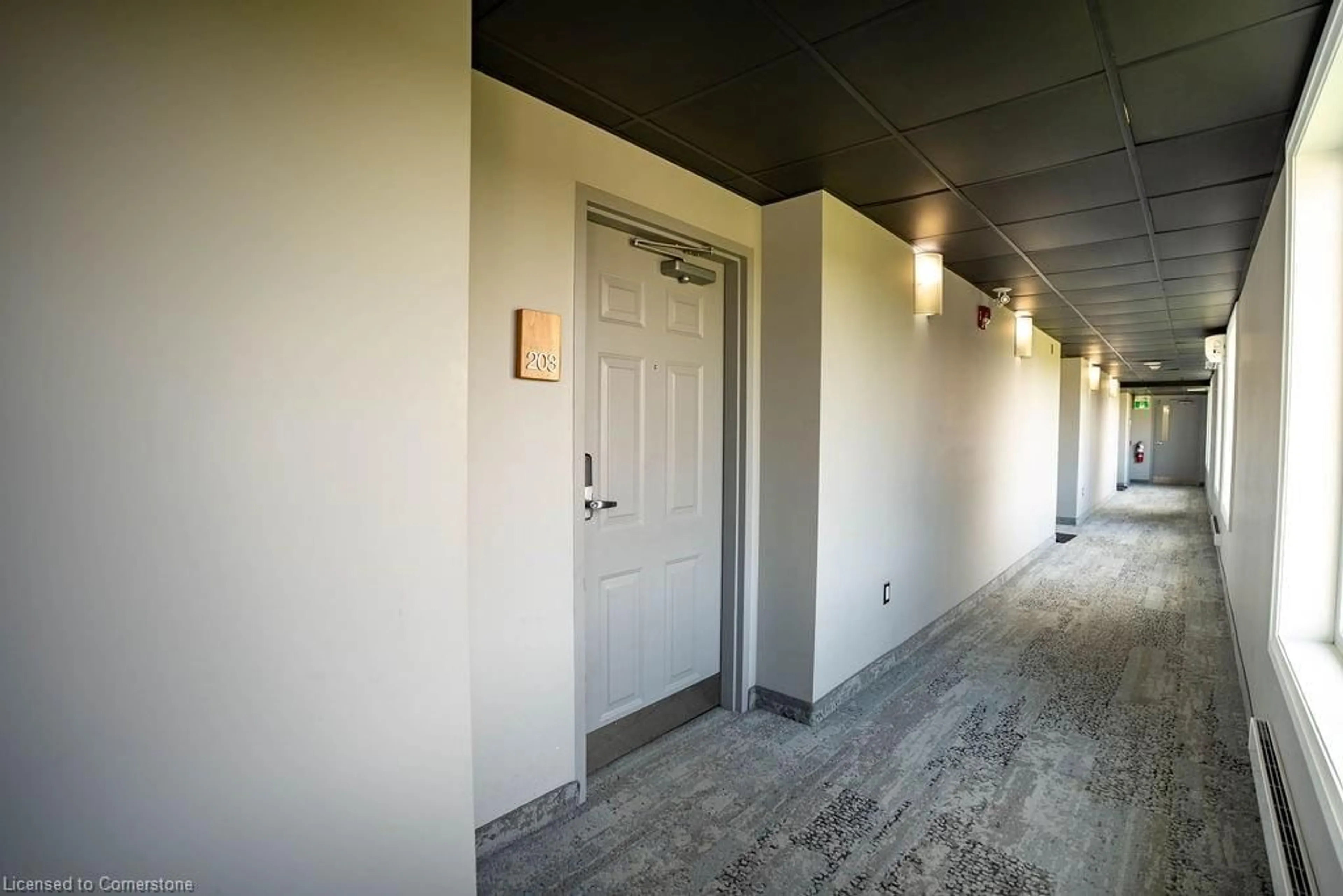 Indoor foyer for 12 Erie Blvd #203, Long Point Ontario N0E 1M0