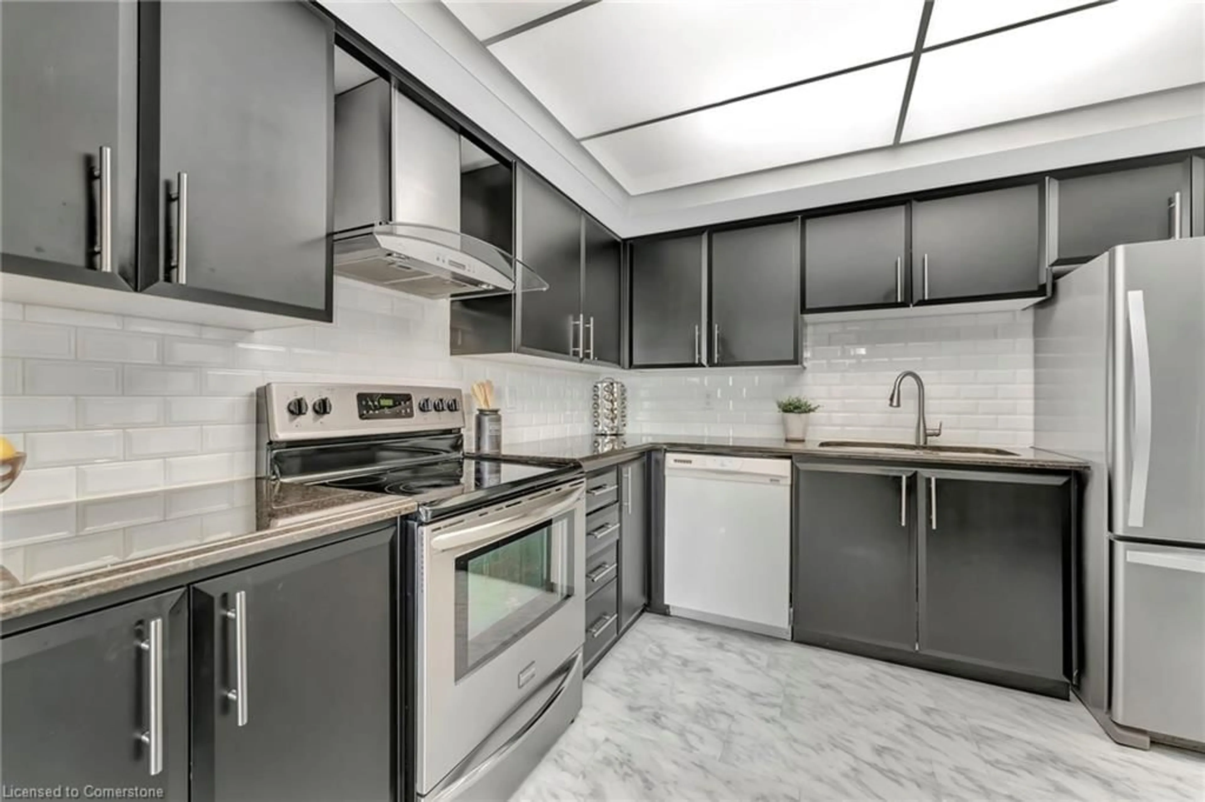 Unknown for 3267 King St #404, Kitchener Ontario N2A 4A4