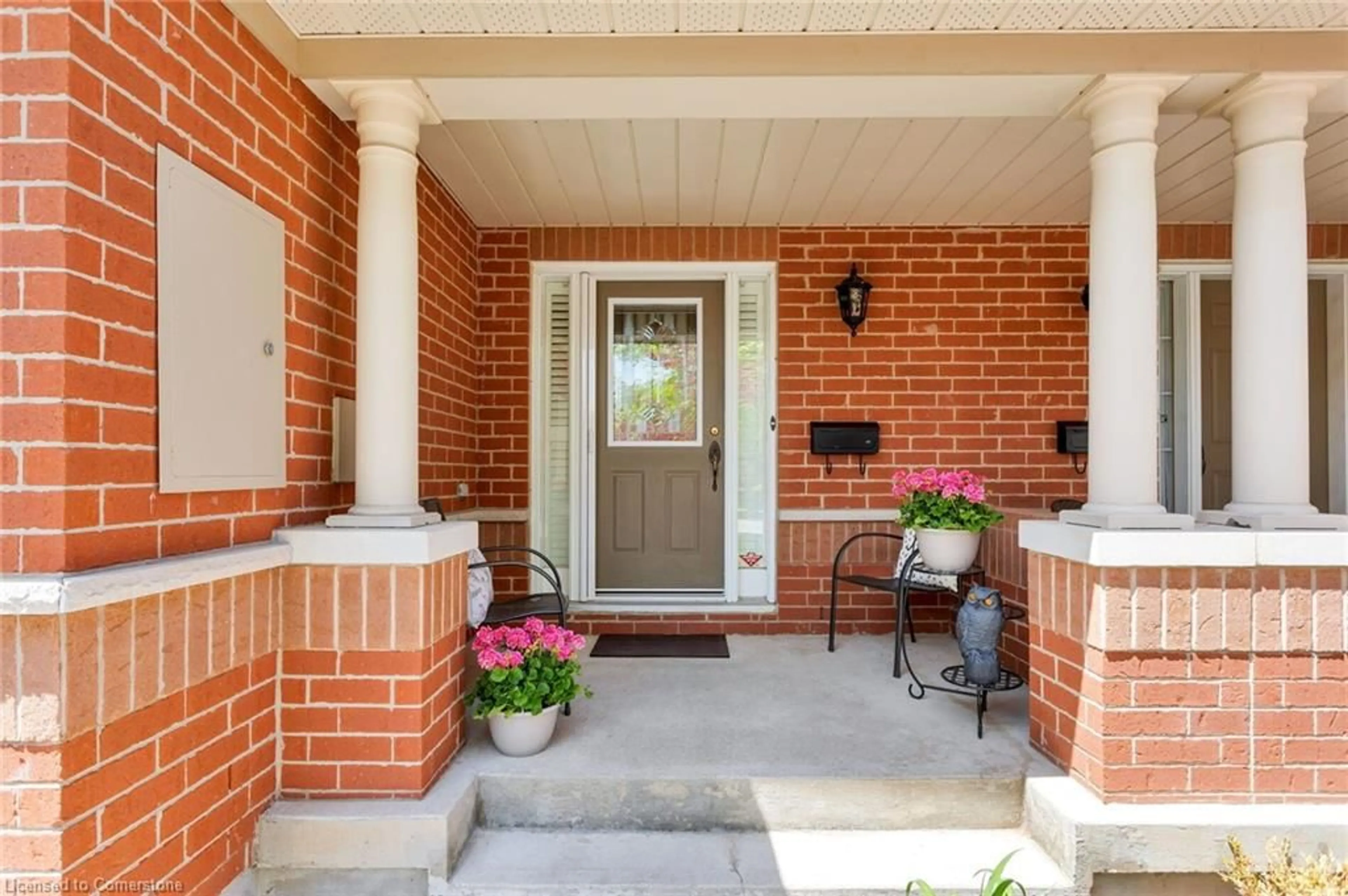 Home with brick exterior material, street for 2175 Country Club Dr #3, Burlington Ontario L7M 4H9