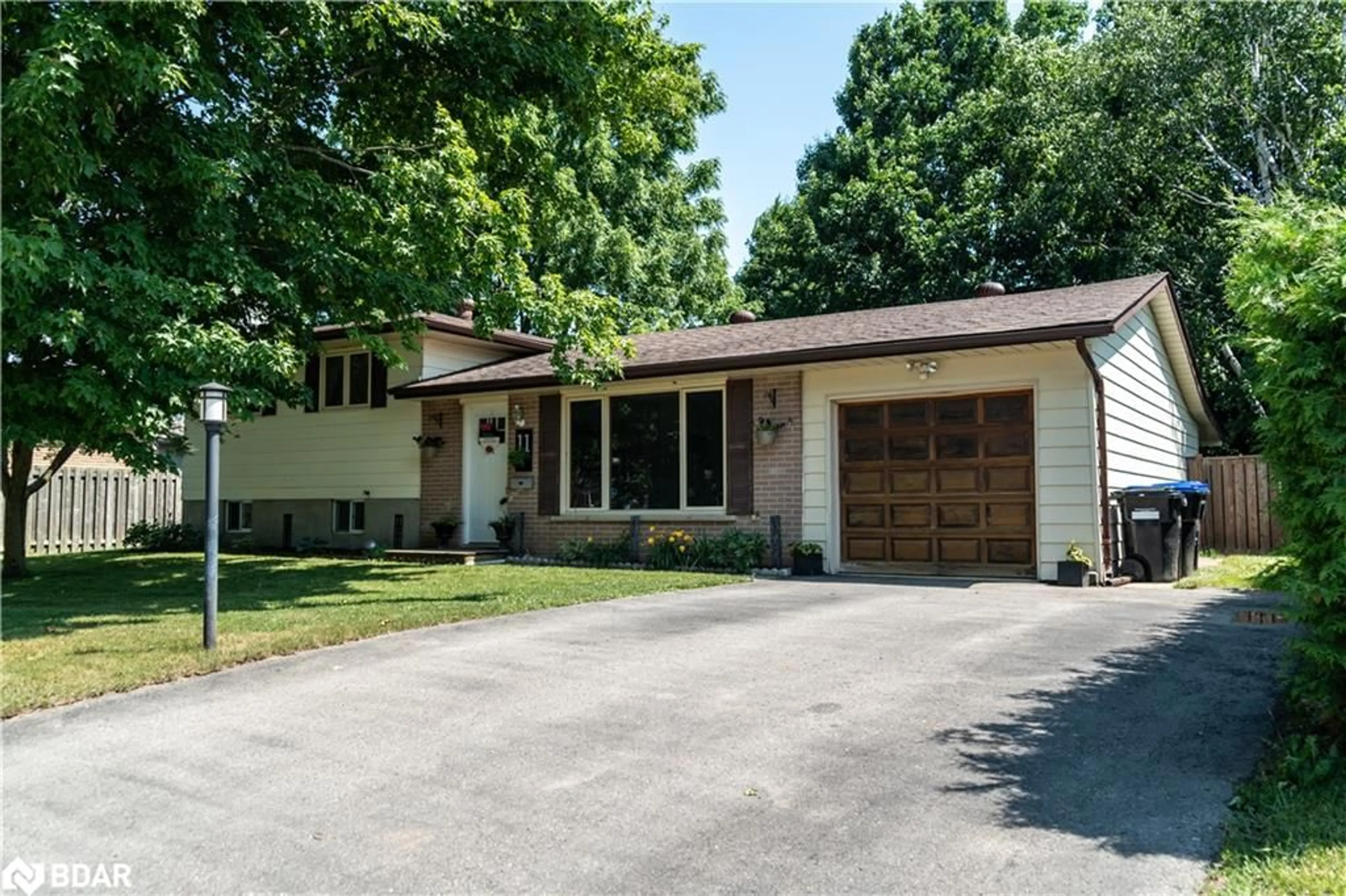 Unknown for 11 Ritchie Cres Cres, Elmvale Ontario L9X 0P4