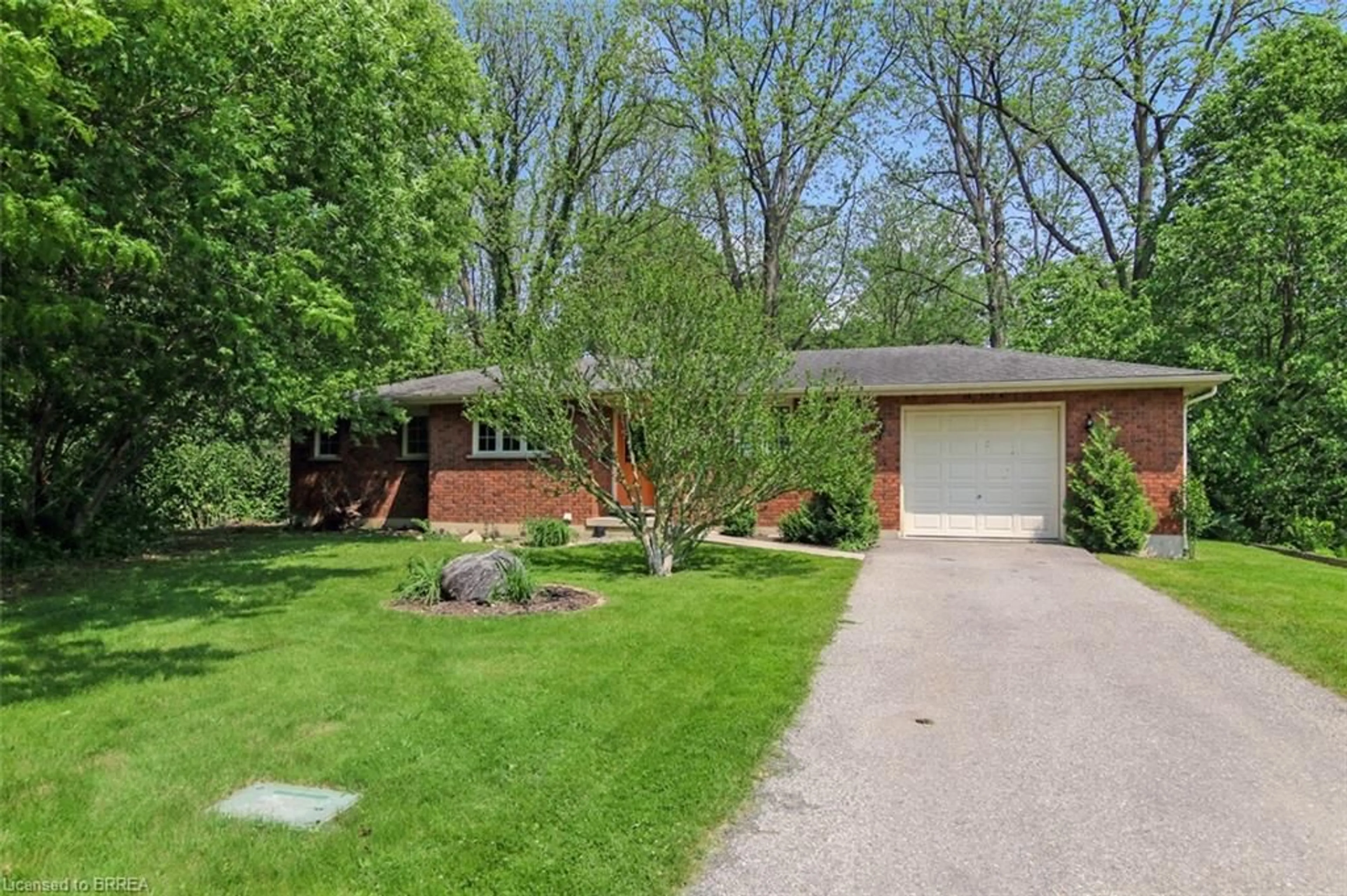 Home with brick exterior material, street for 80 Race St, Paris Ontario N3L 4C4