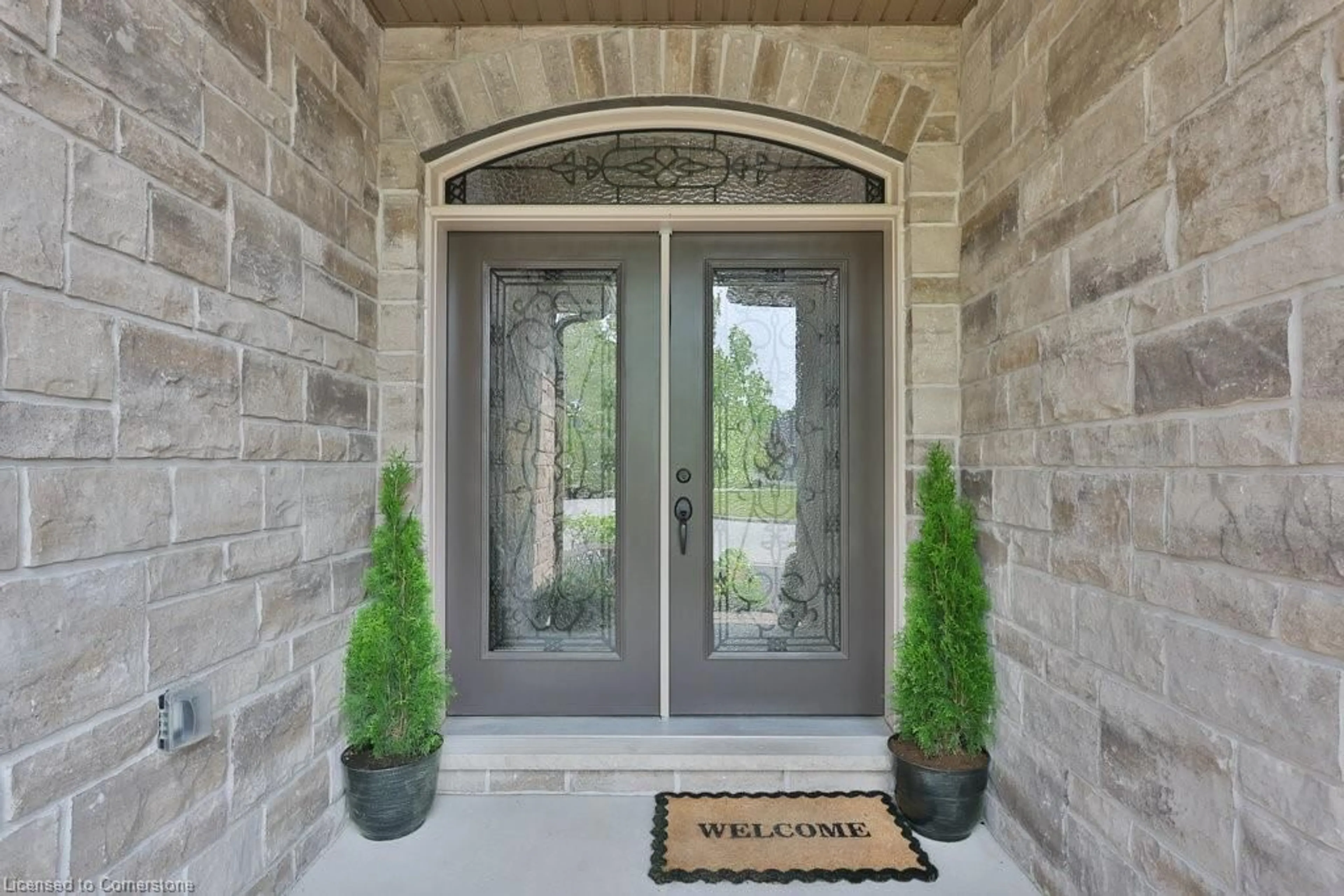 Indoor entryway for 3545 Campden Rd #8, Campden Ontario L0R 1G0