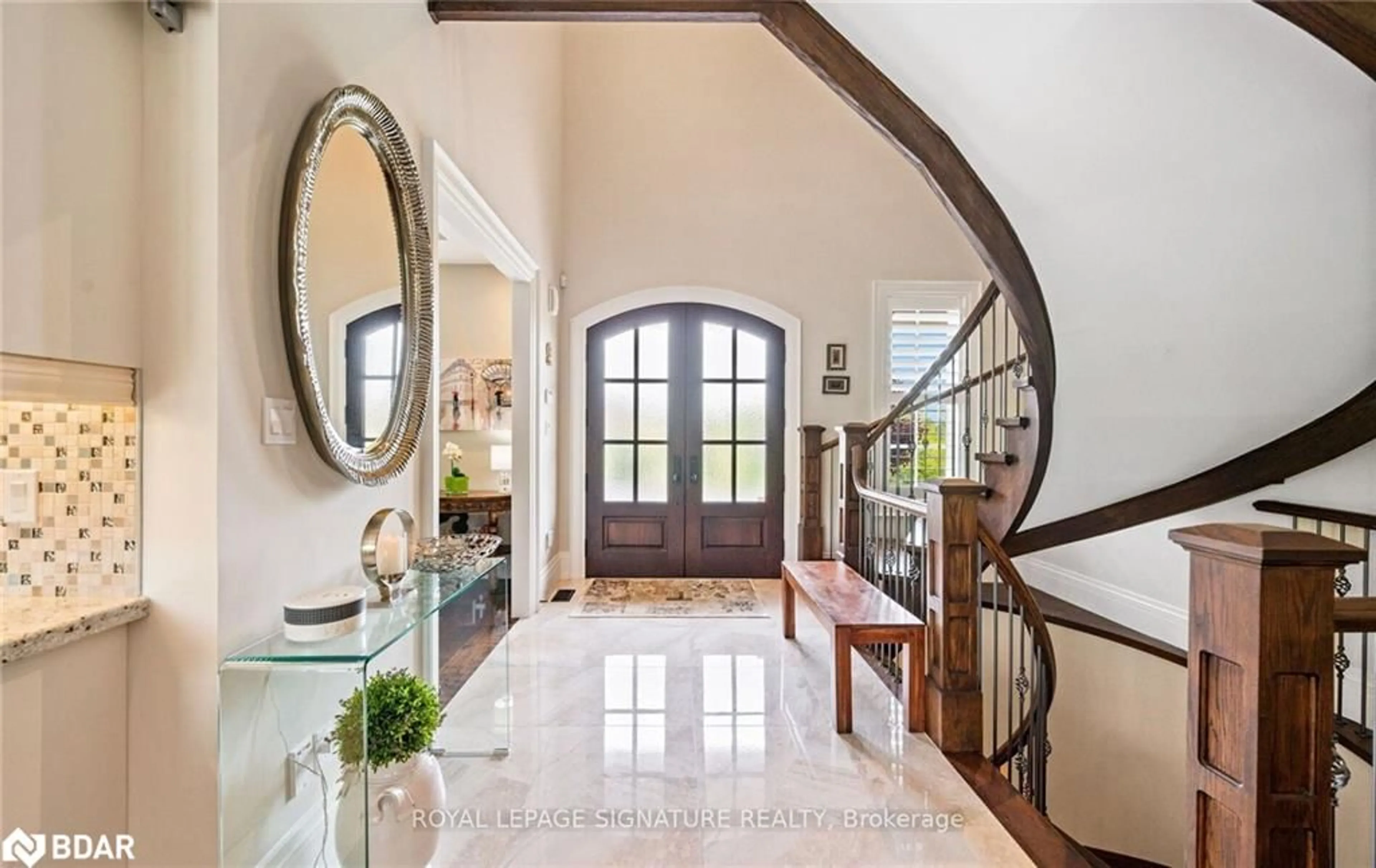 Indoor entryway for 143 Turner Court Crt, Erin Ontario N0B 1H0