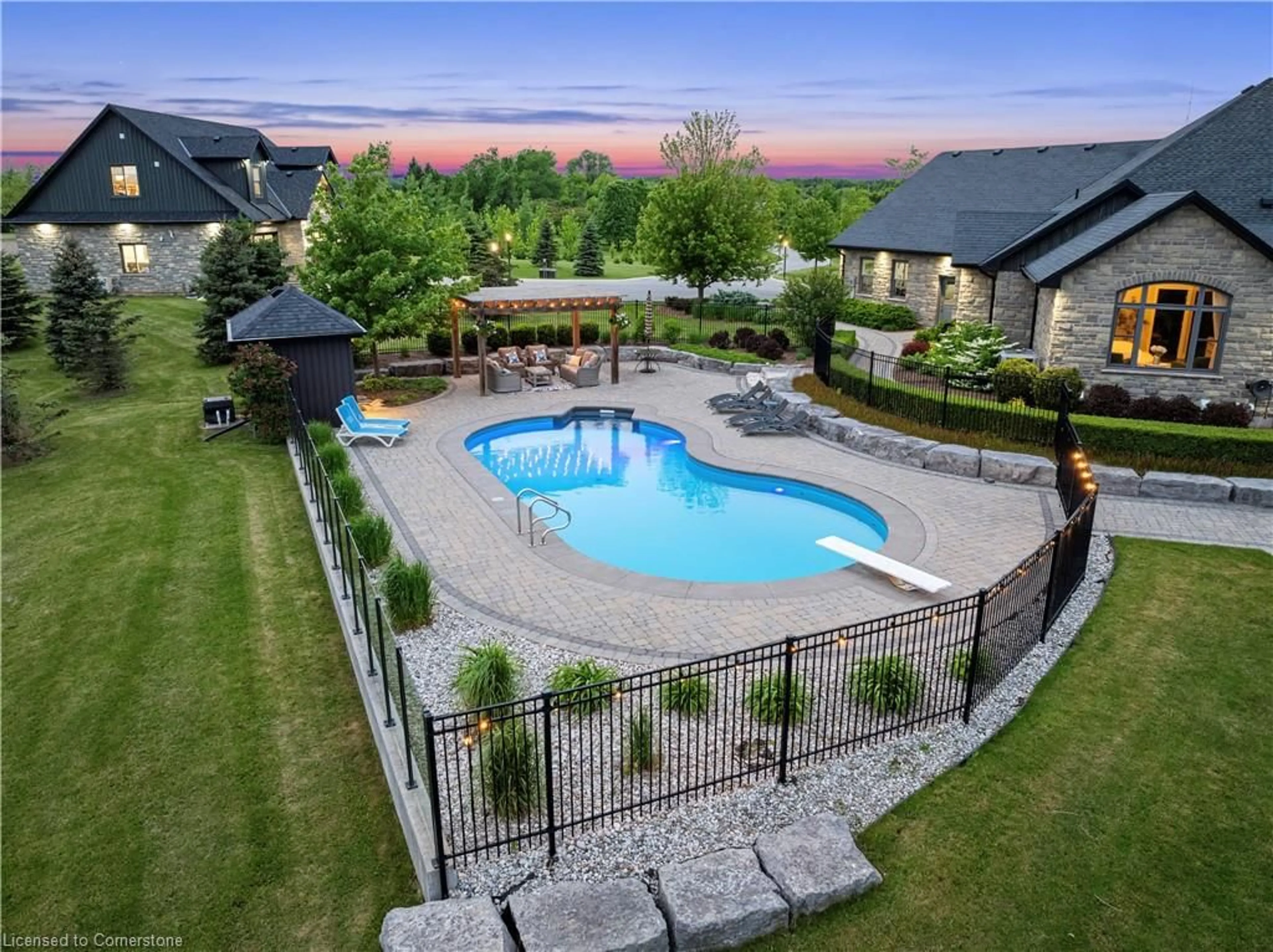 Pool for 5368 Twenty Mile Rd, St. Anns Ontario L0R 1Y0
