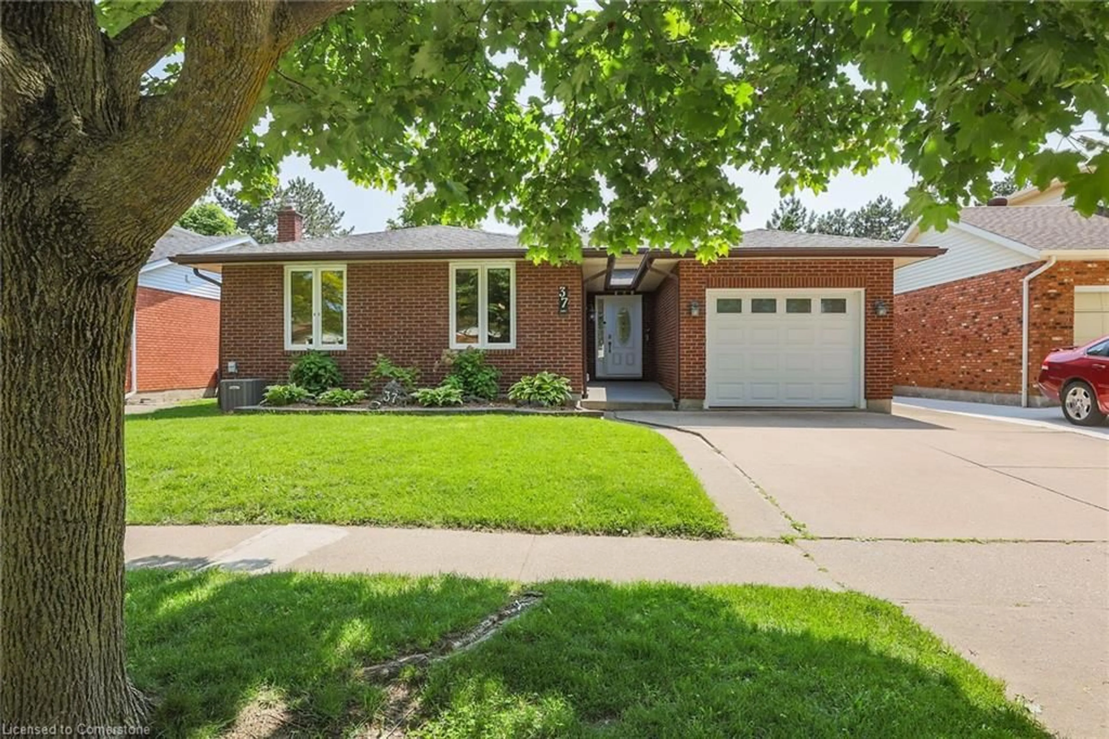 Home with brick exterior material, street for 37 The Meadows, St. Catharines Ontario L2N 7K8