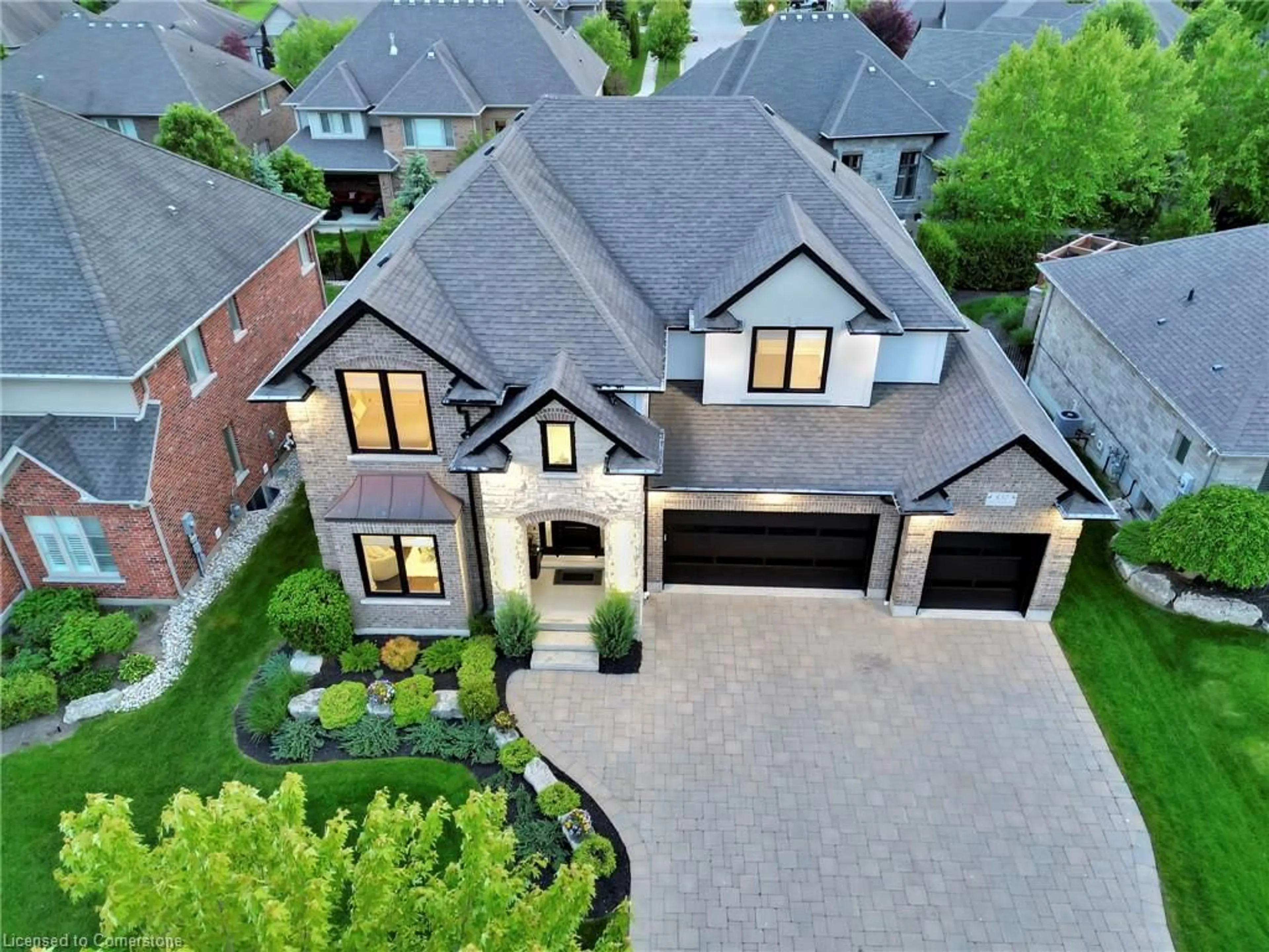 Home with brick exterior material, street for 537 Deer Ridge Dr, Kitchener Ontario N2P 2M2