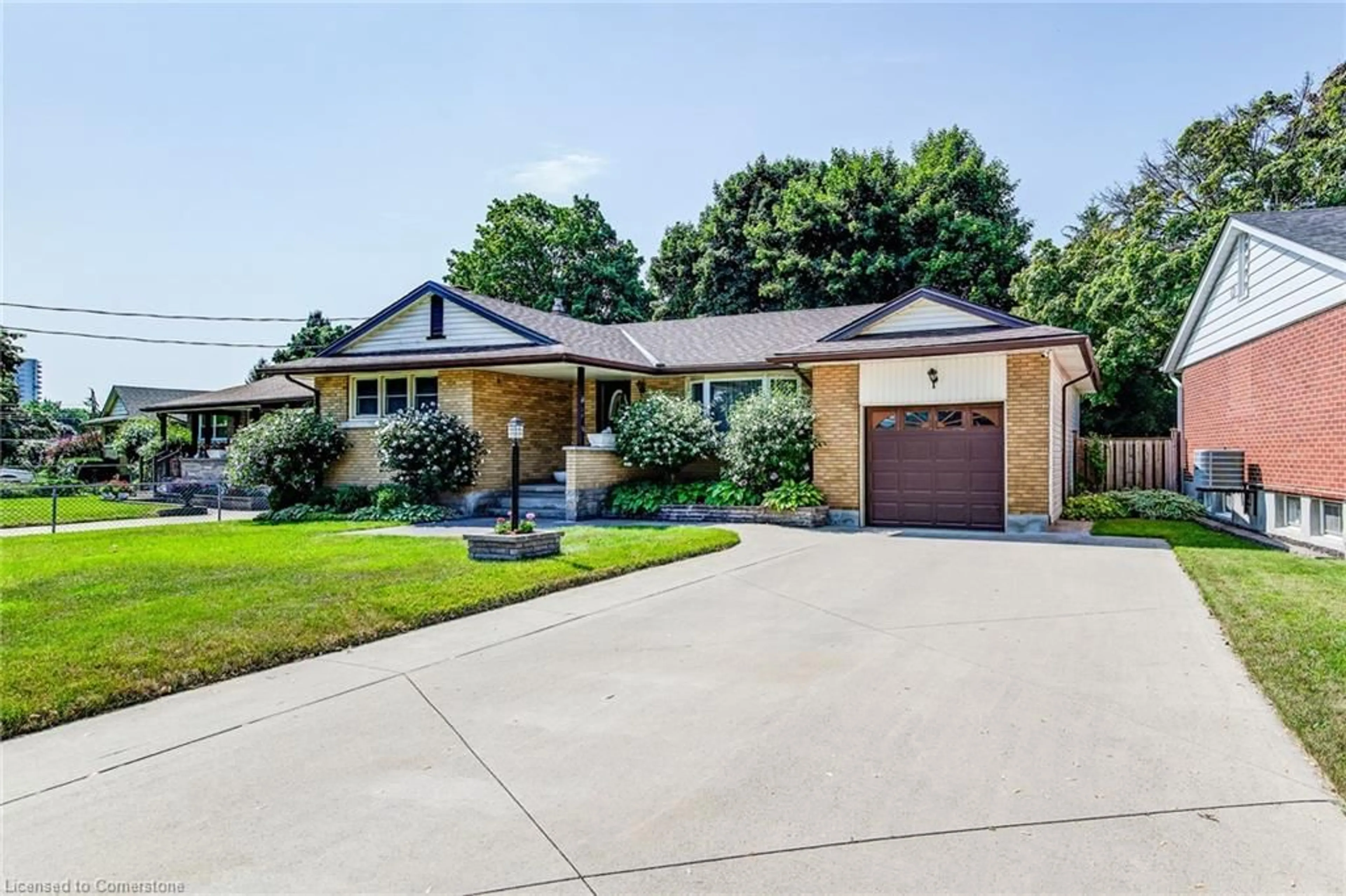 Home with brick exterior material, street for 95 Byron Ave, Kitchener Ontario N2C 1Z7