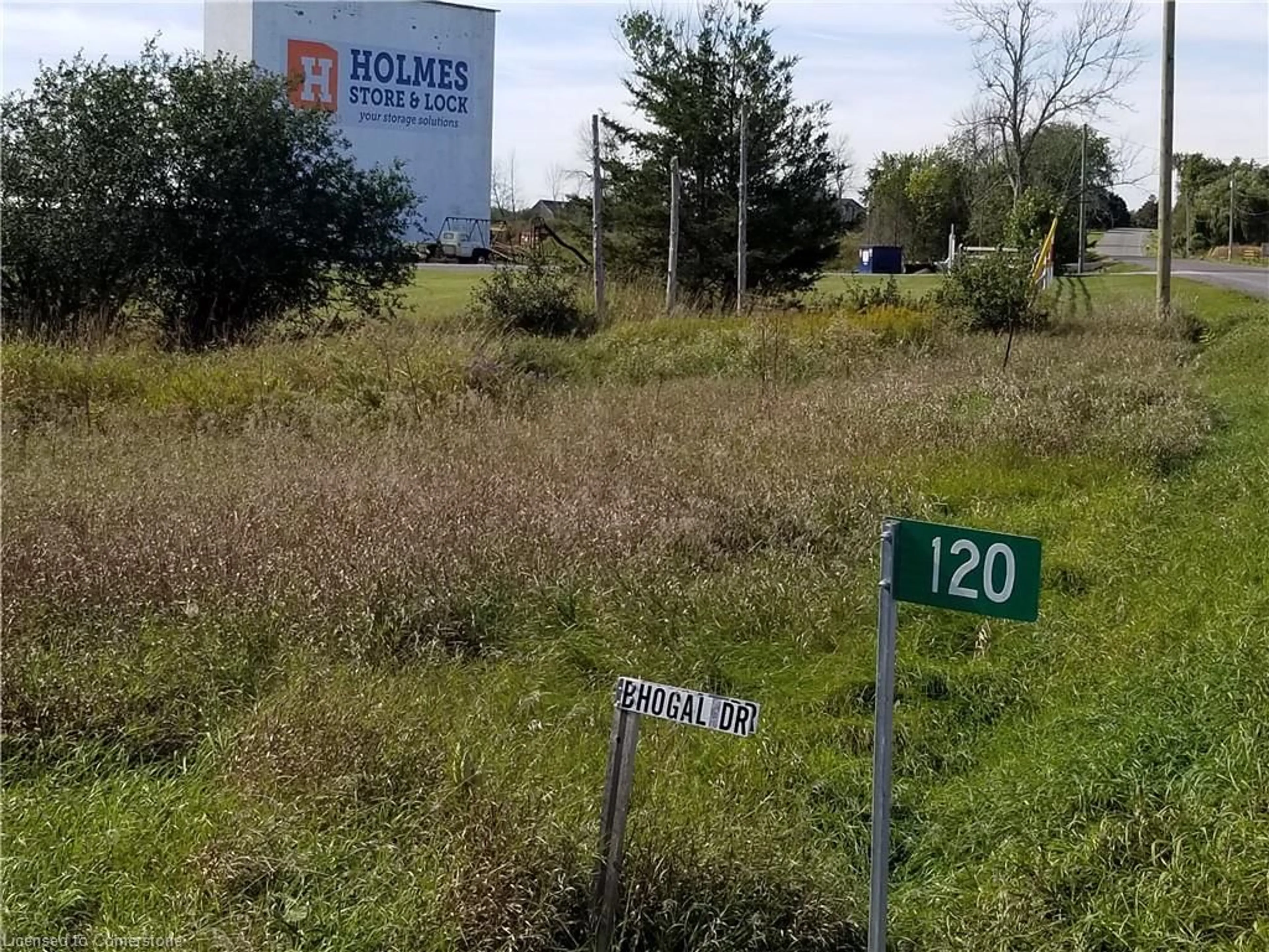 Blurry image for 120 Drive In Rd #X, Napanee Ontario K0K 2Z0