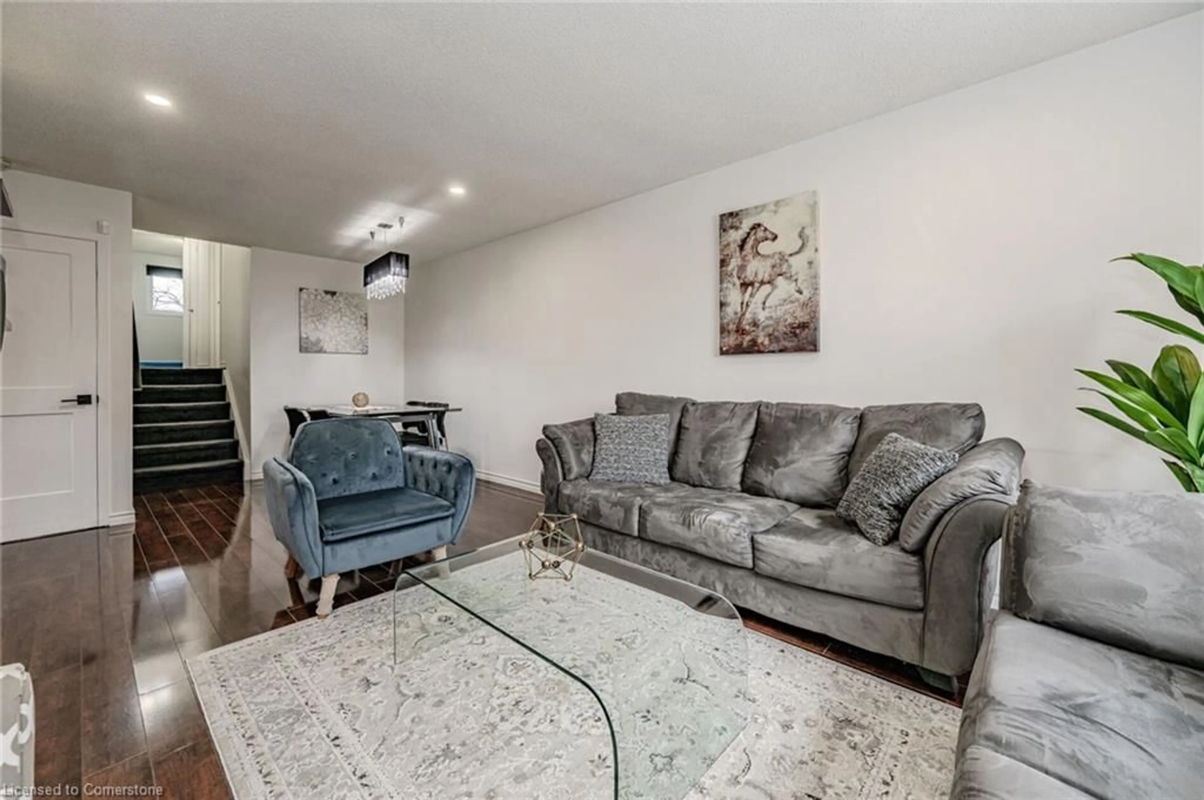 Living room with furniture, unknown for 92 Stoney Brook Cres, St. Catharines Ontario L2S 3R8