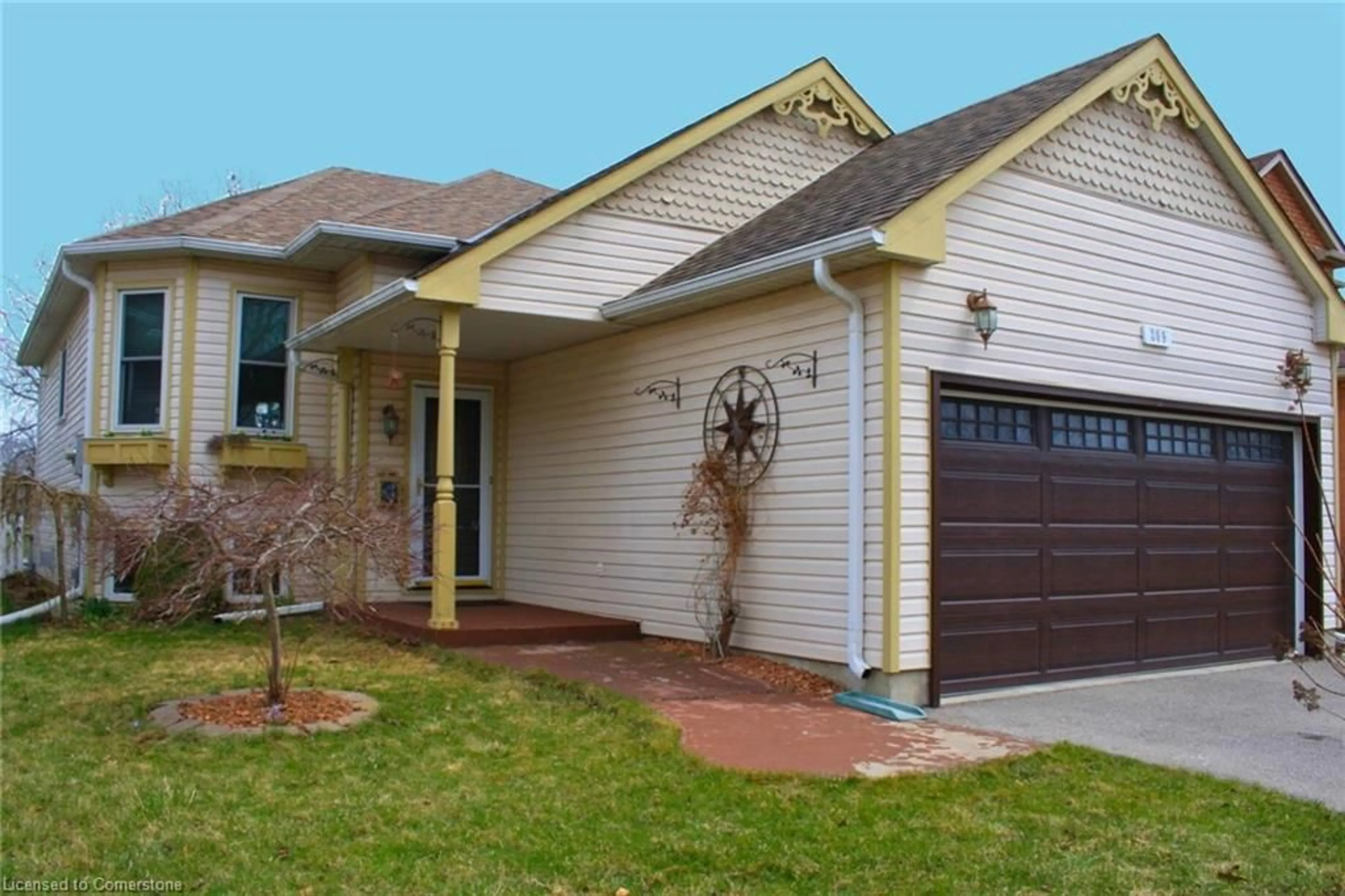 Home with vinyl exterior material, street for 309 Christopher Dr, Cambridge Ontario N1P 1A1