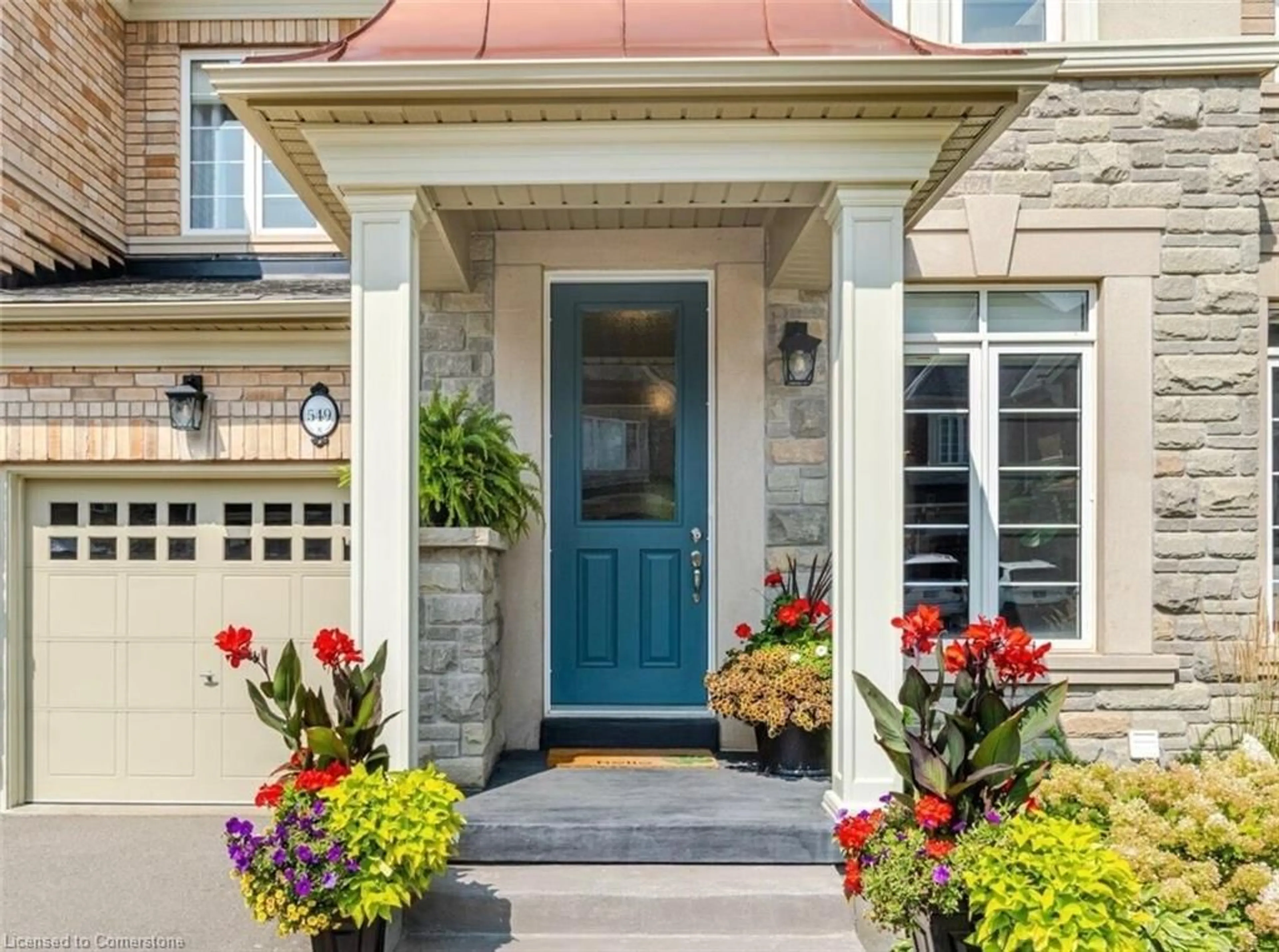 Indoor entryway for 549 Terrace Way, Oakville Ontario L6M 1N6