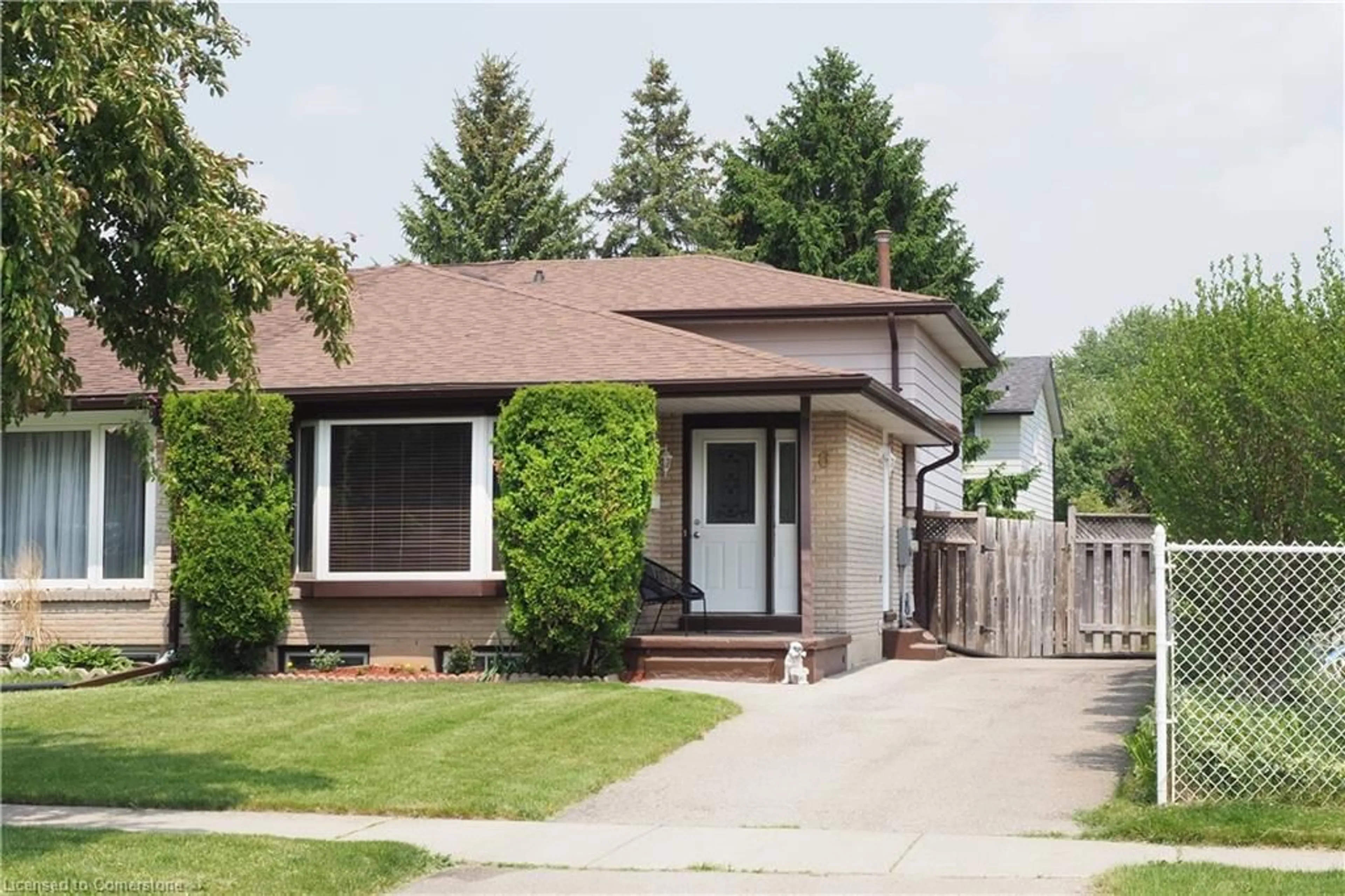 Home with vinyl exterior material, street for 6 Shadeland Cres, Kitchener Ontario N2M 2H9