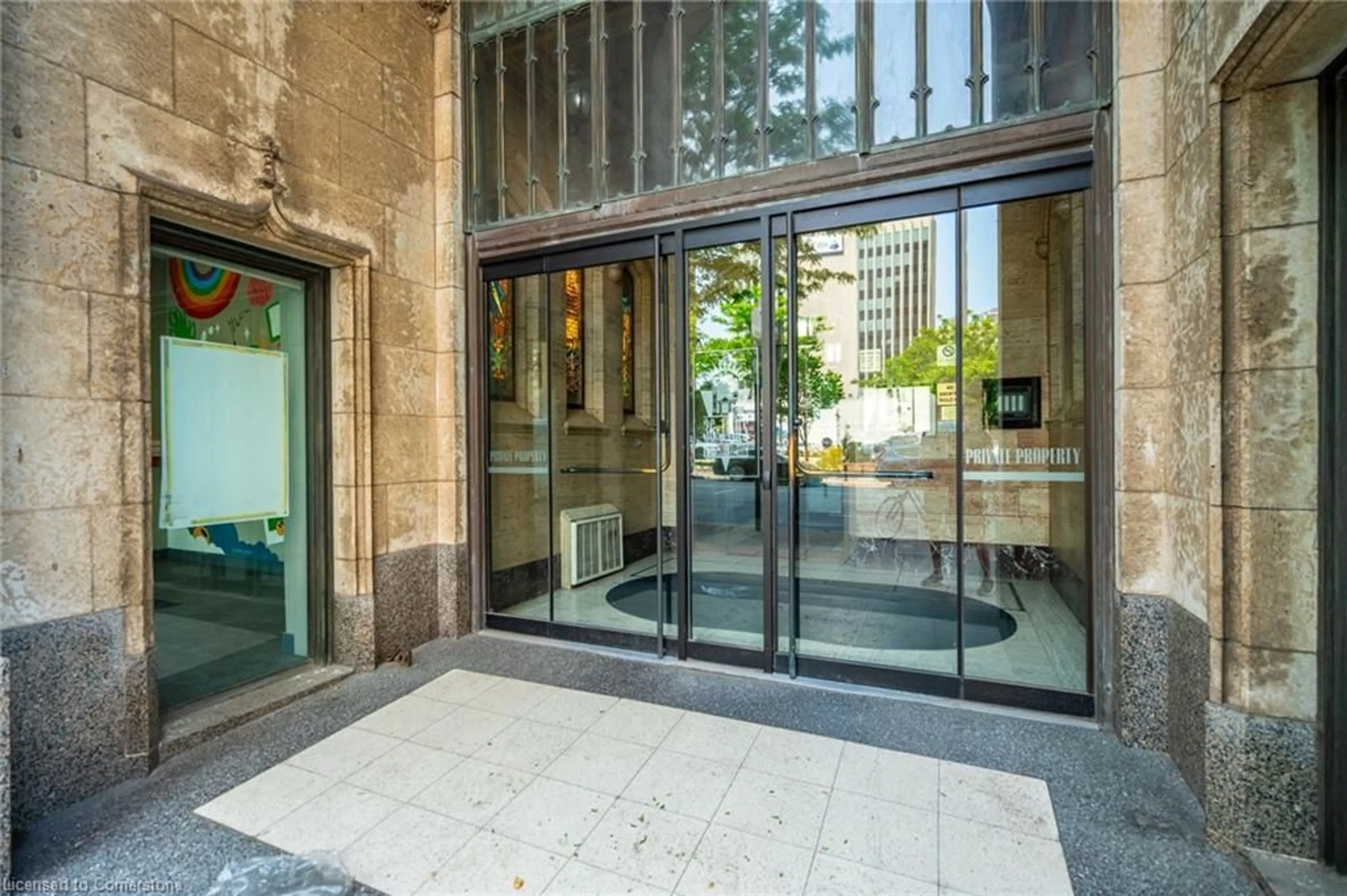 Indoor foyer for 36 James St #905, Hamilton Ontario L8P 4W4