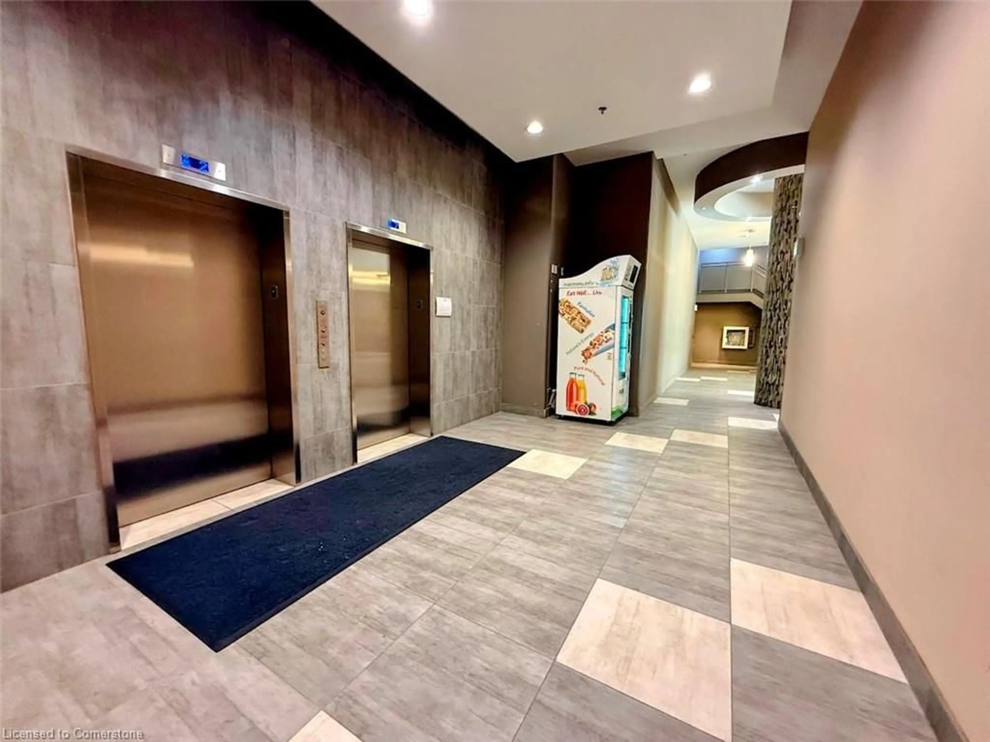 Indoor foyer for 280 Lester St #709, Waterloo Ontario N2L 0G2