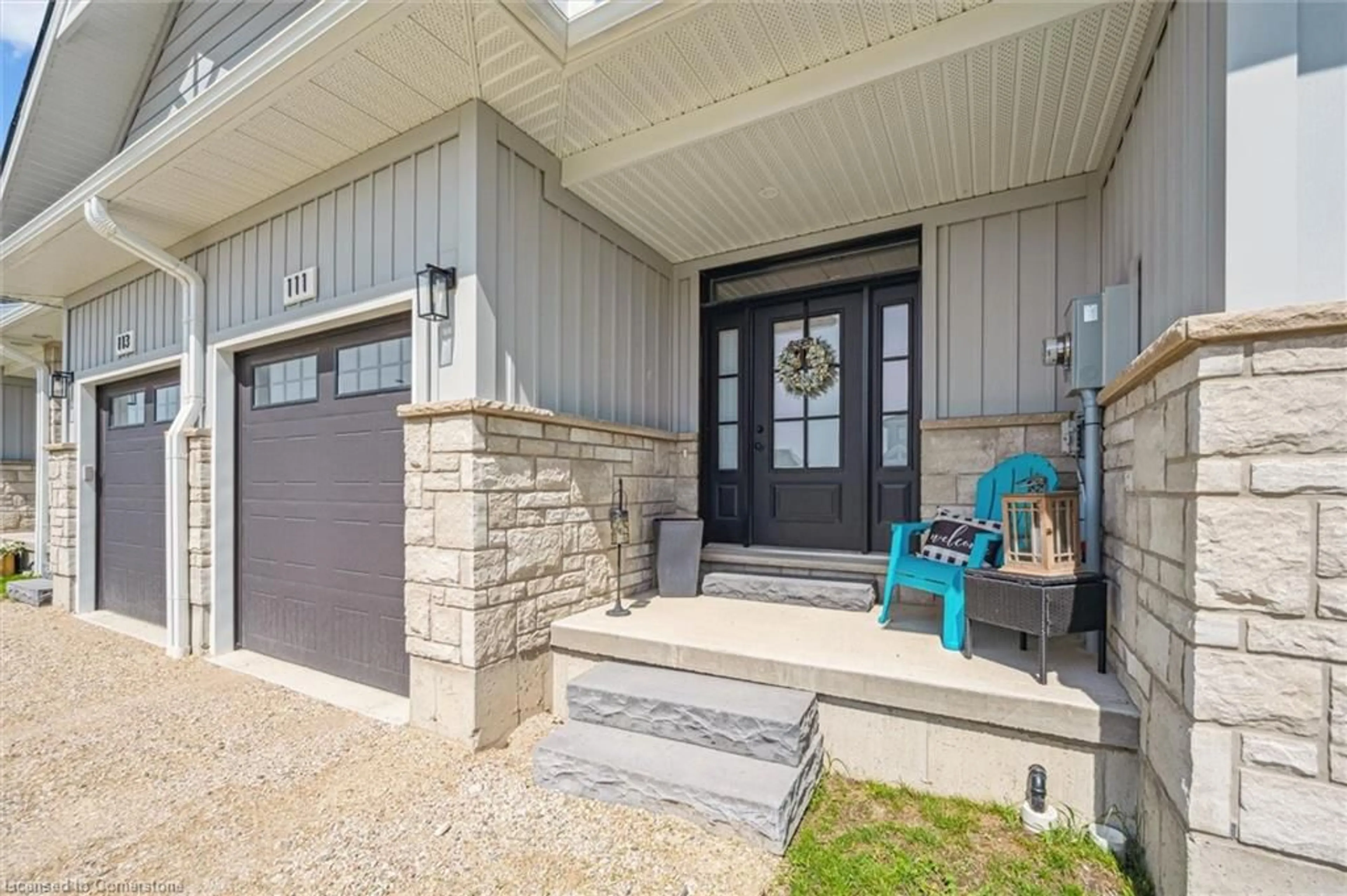 Indoor entryway for 111 Jacks Way, Mount Forest Ontario N0G 2L4