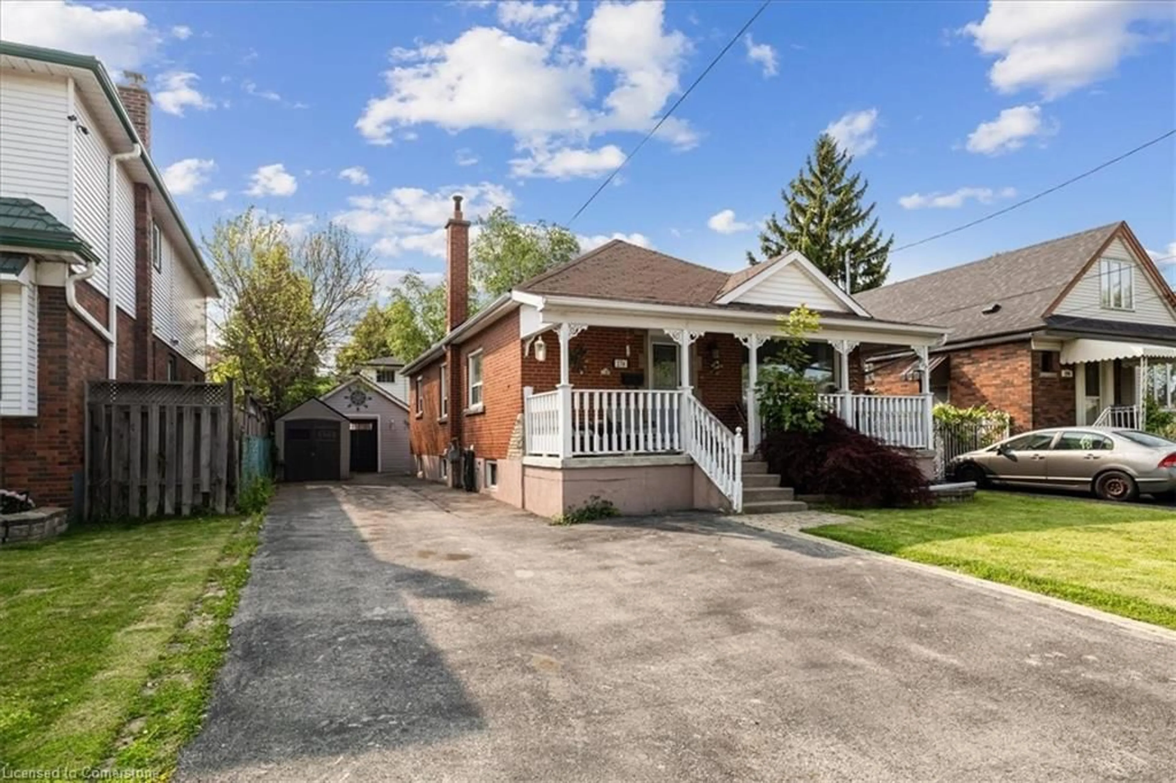 Home with brick exterior material, street for 276 East 37th St, Hamilton Ontario L8V 4B3
