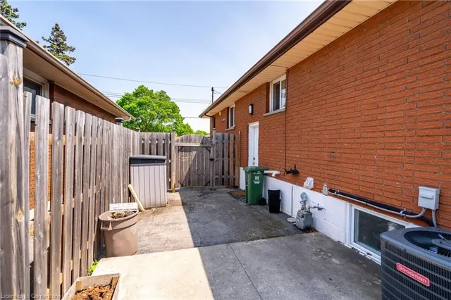 Additional property image - 112 Greeningdon Dr