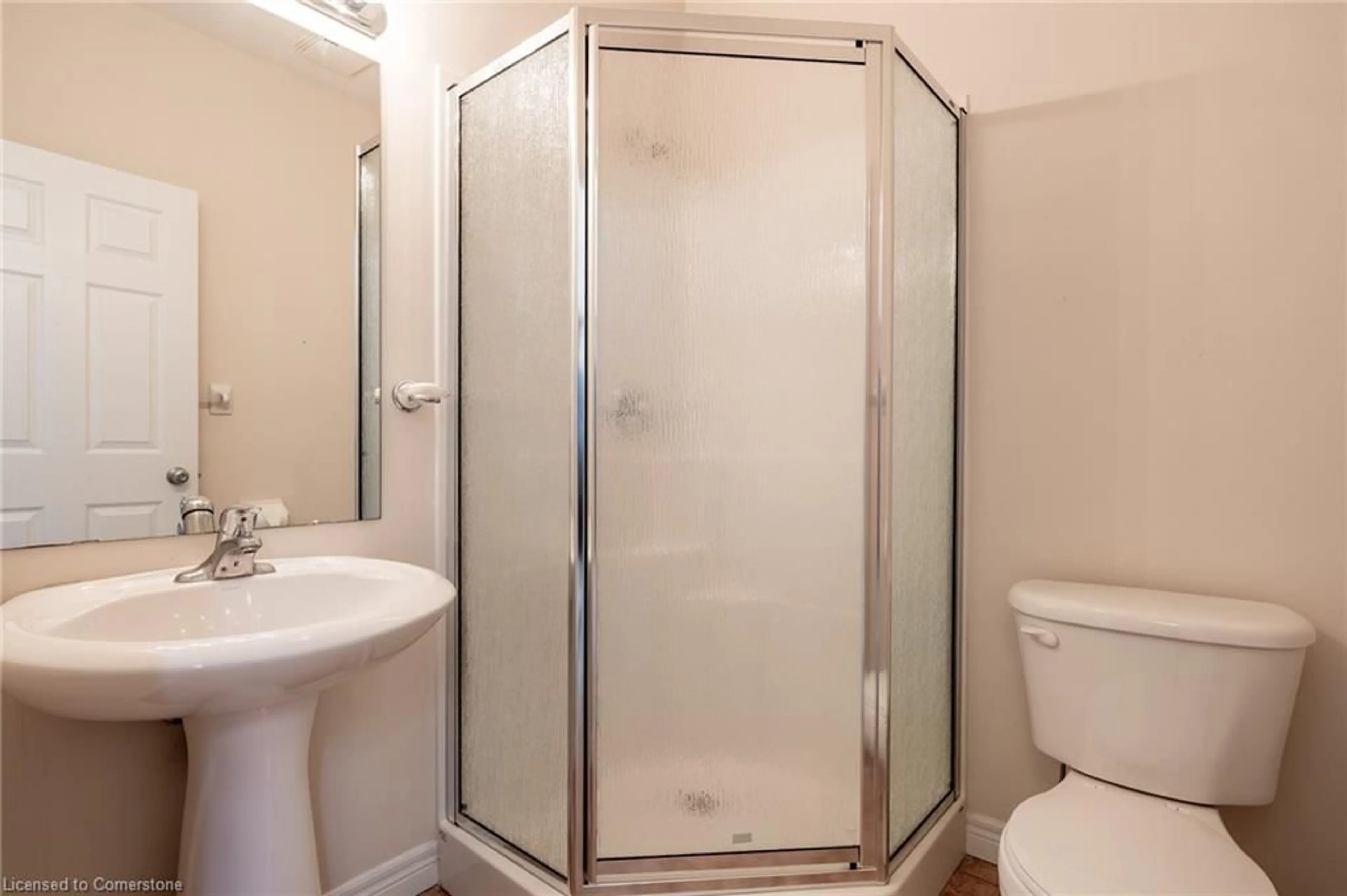 Standard bathroom, unknown for 104 Oakhampton Trail, Mount Hope Ontario L9B 0A3