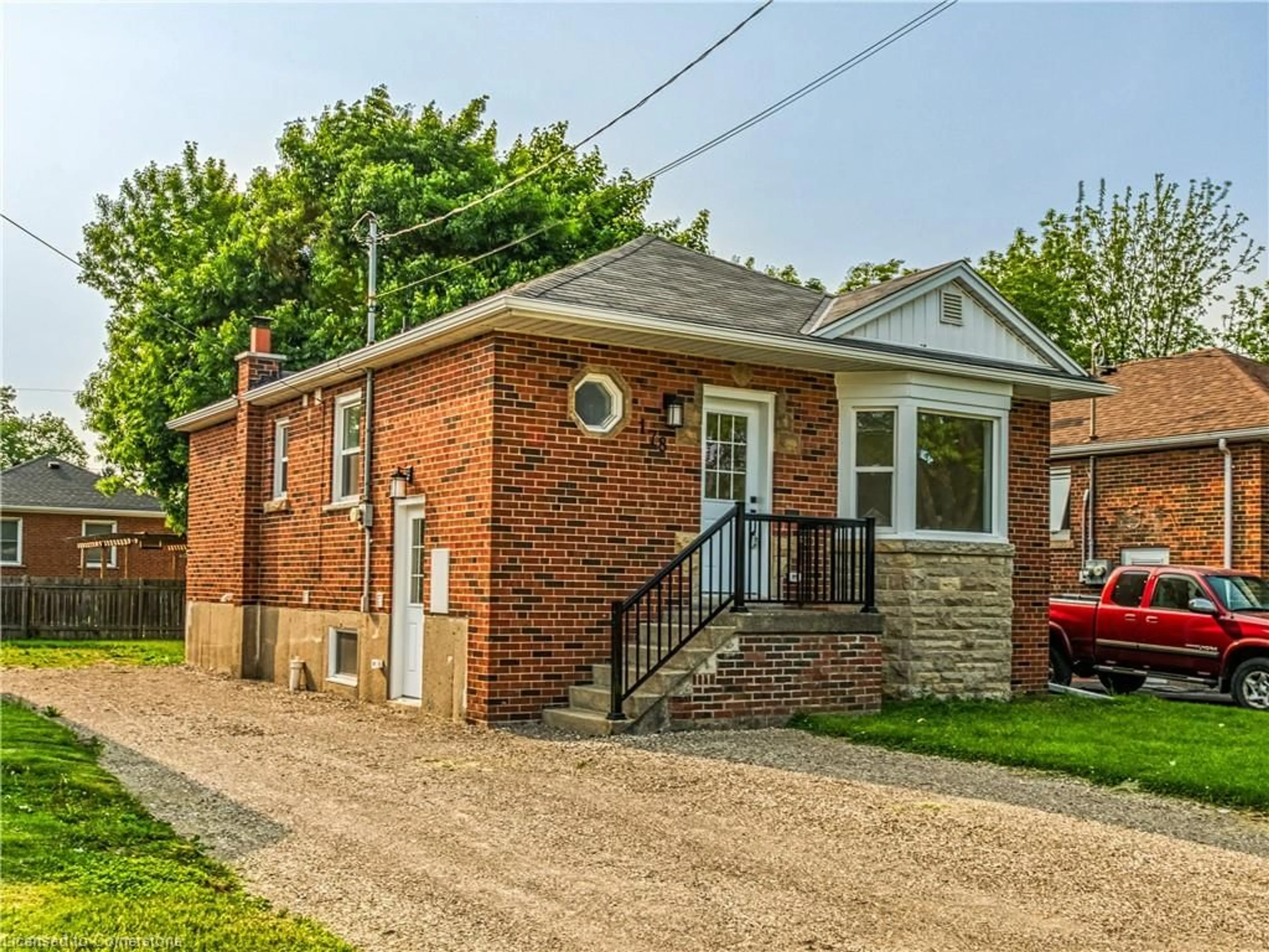 Home with brick exterior material, street for 178 East 34th St, Hamilton Ontario L8V 3W6