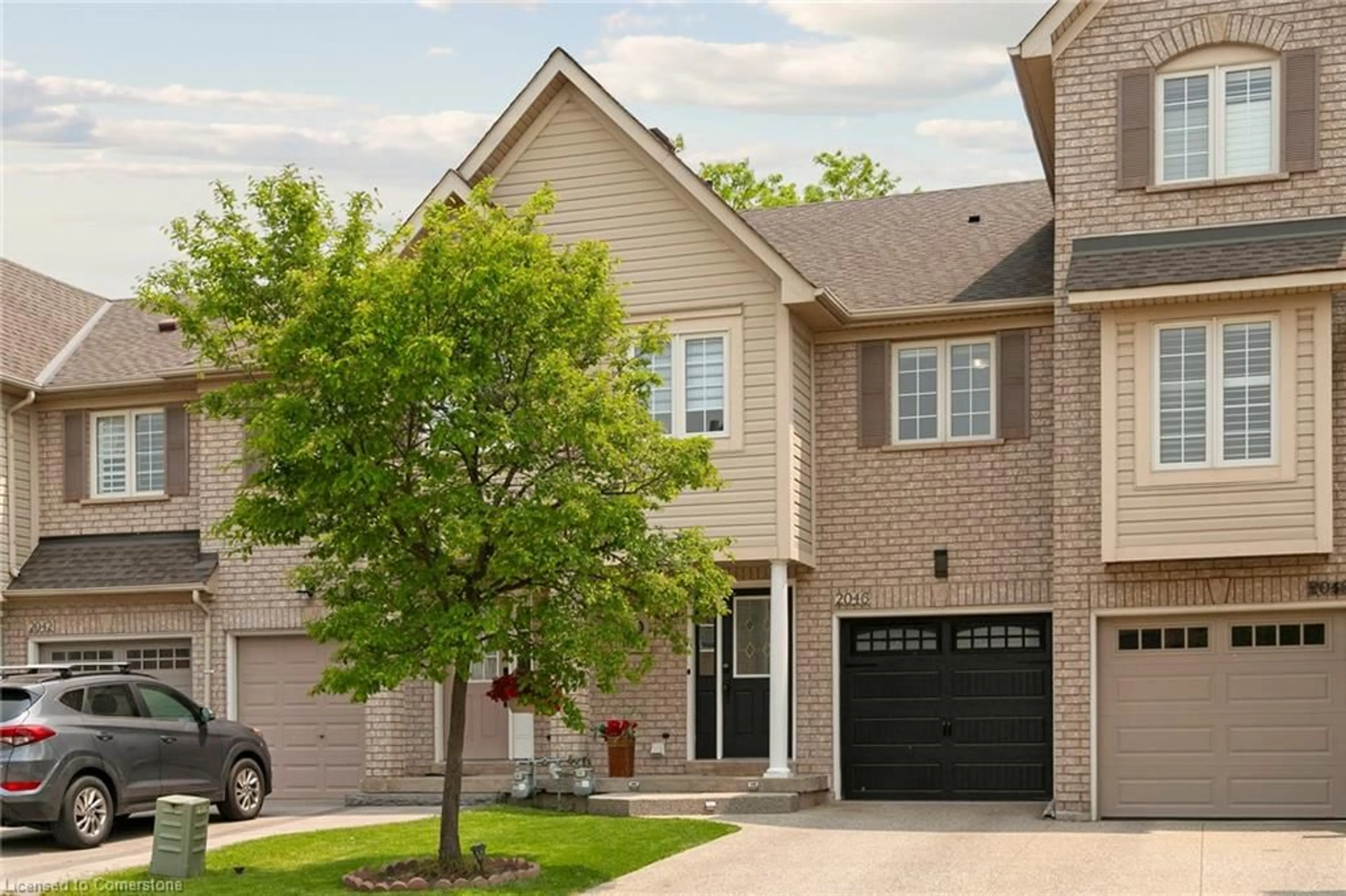 Home with brick exterior material, street for 2046 Glenhampton Rd, Oakville Ontario L6M 3T9