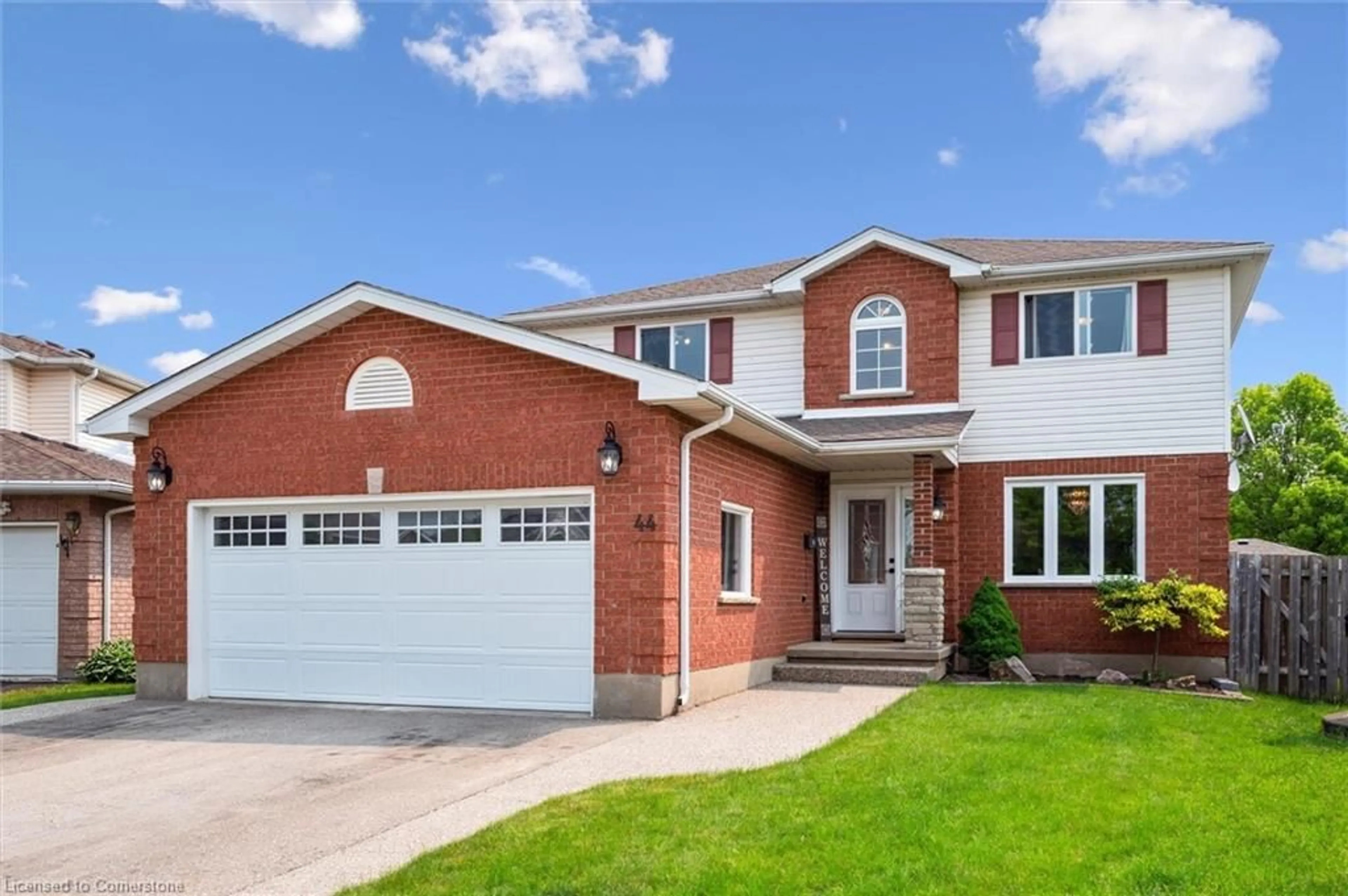 Home with brick exterior material, street for 44 Dunedin Crt, Kitchener Ontario N2E 3M9