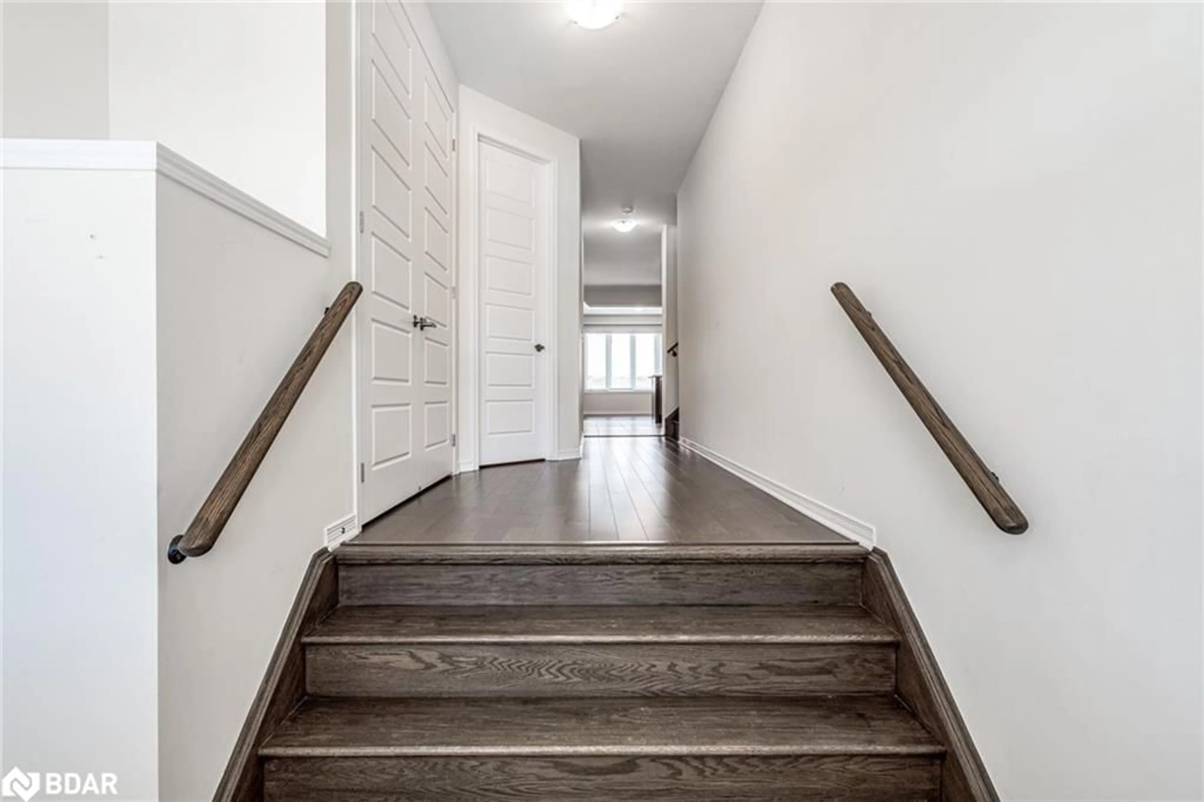 Indoor entryway for 227 Thompson Rd, Caledonia Ontario N3W 0C4