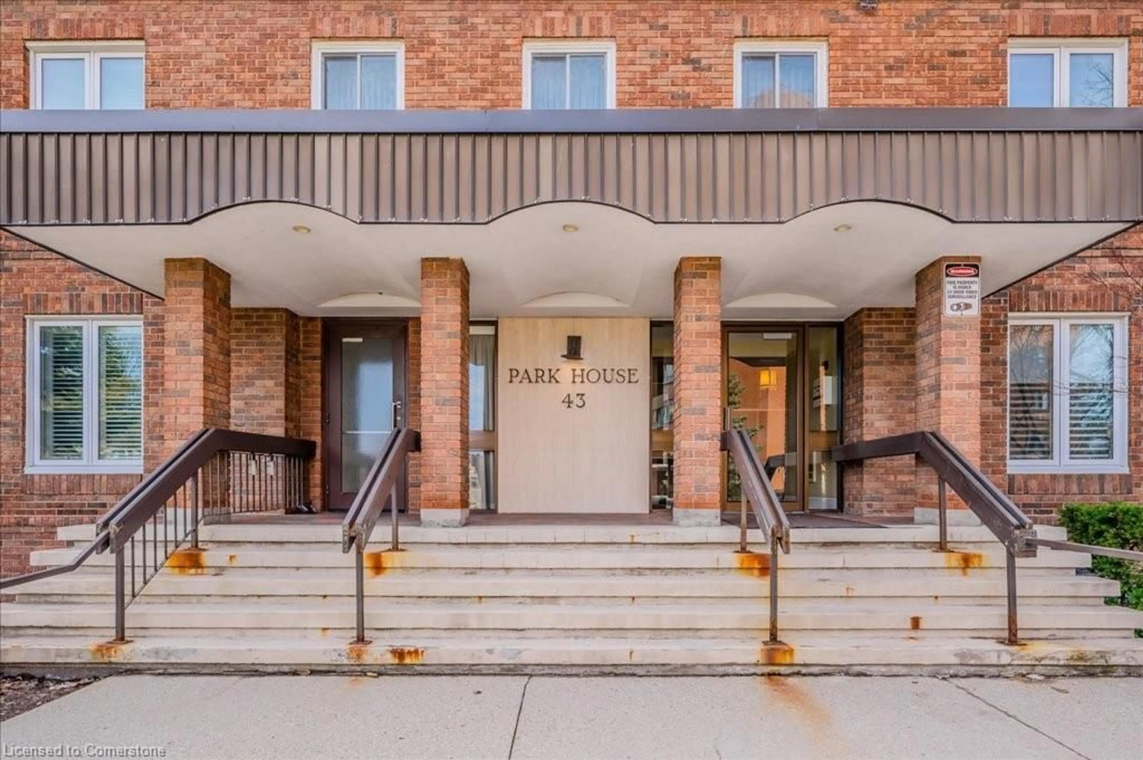 Indoor foyer for 43 Caroline St #302, Waterloo Ontario N2L 2Y5