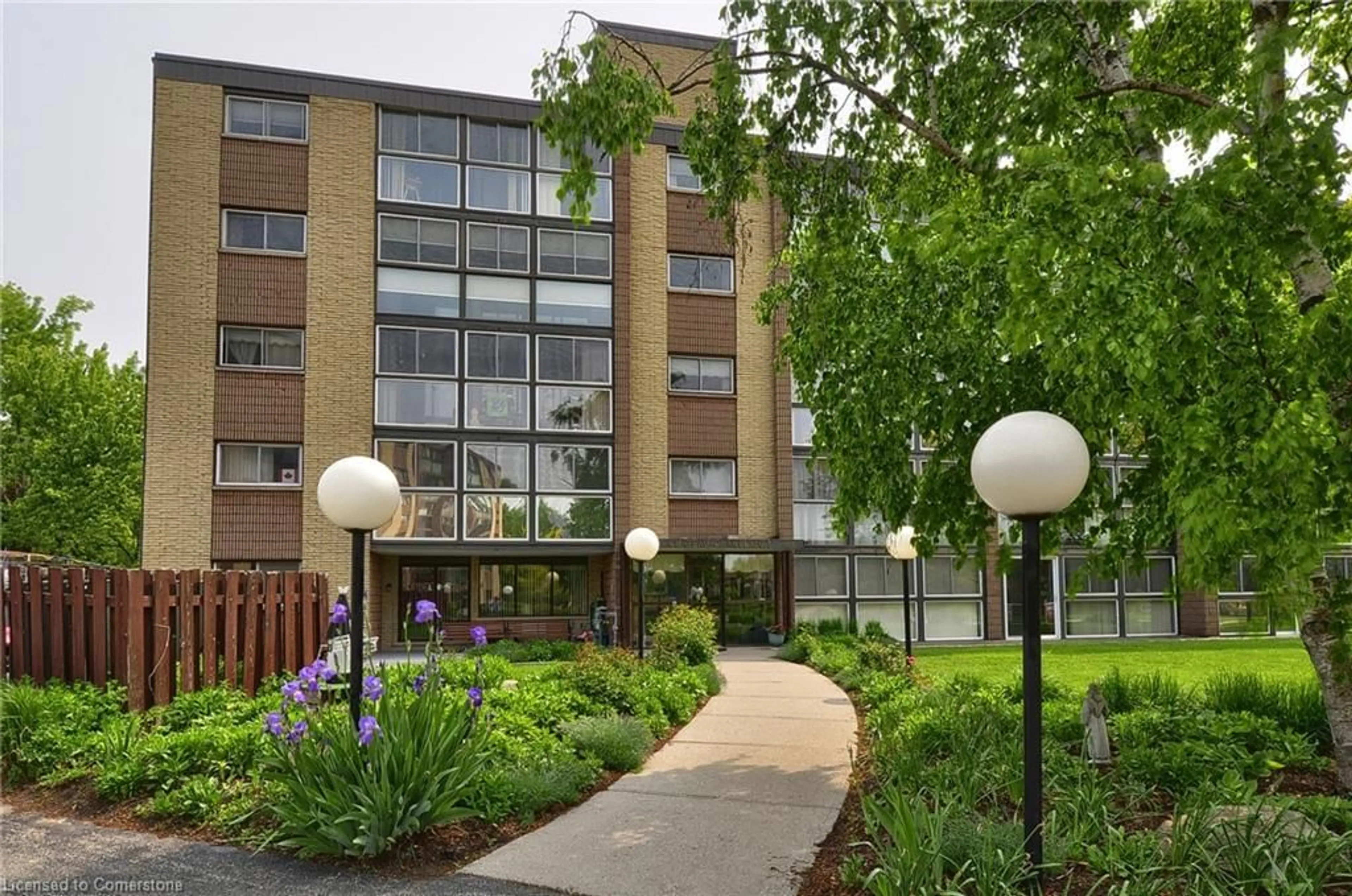 Unknown for 400 Champlain Blvd #404, Cambridge Ontario N1R 7J6