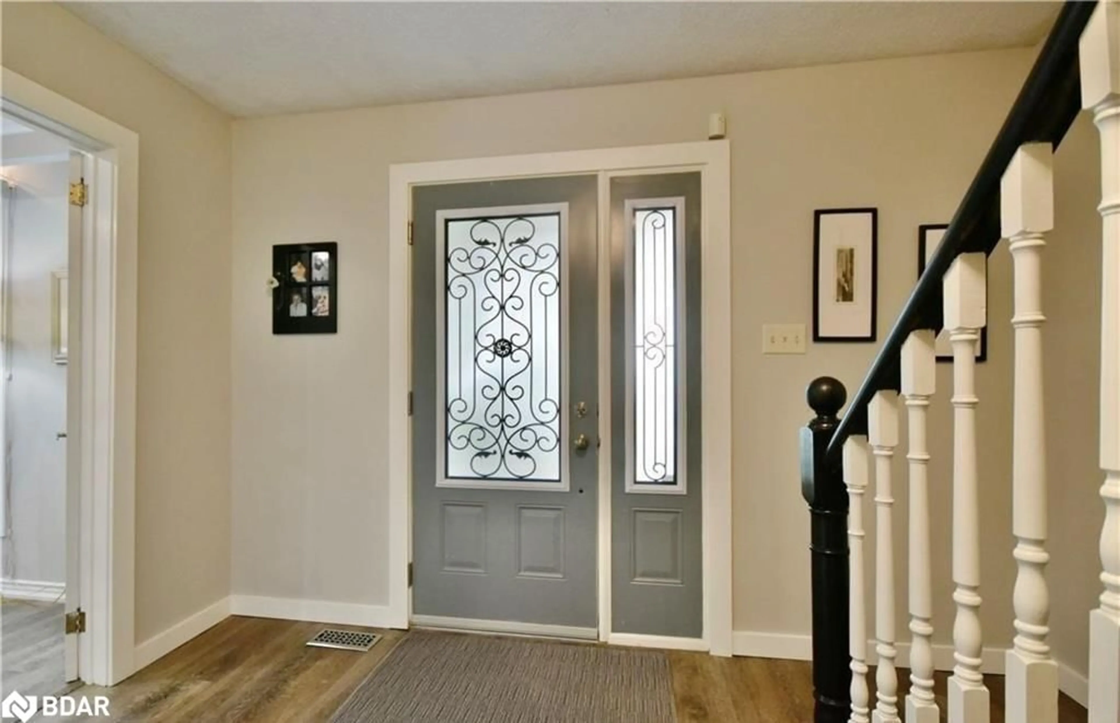 Indoor entryway for 32 Wattie Road, Springwater Ontario L9X 0P7