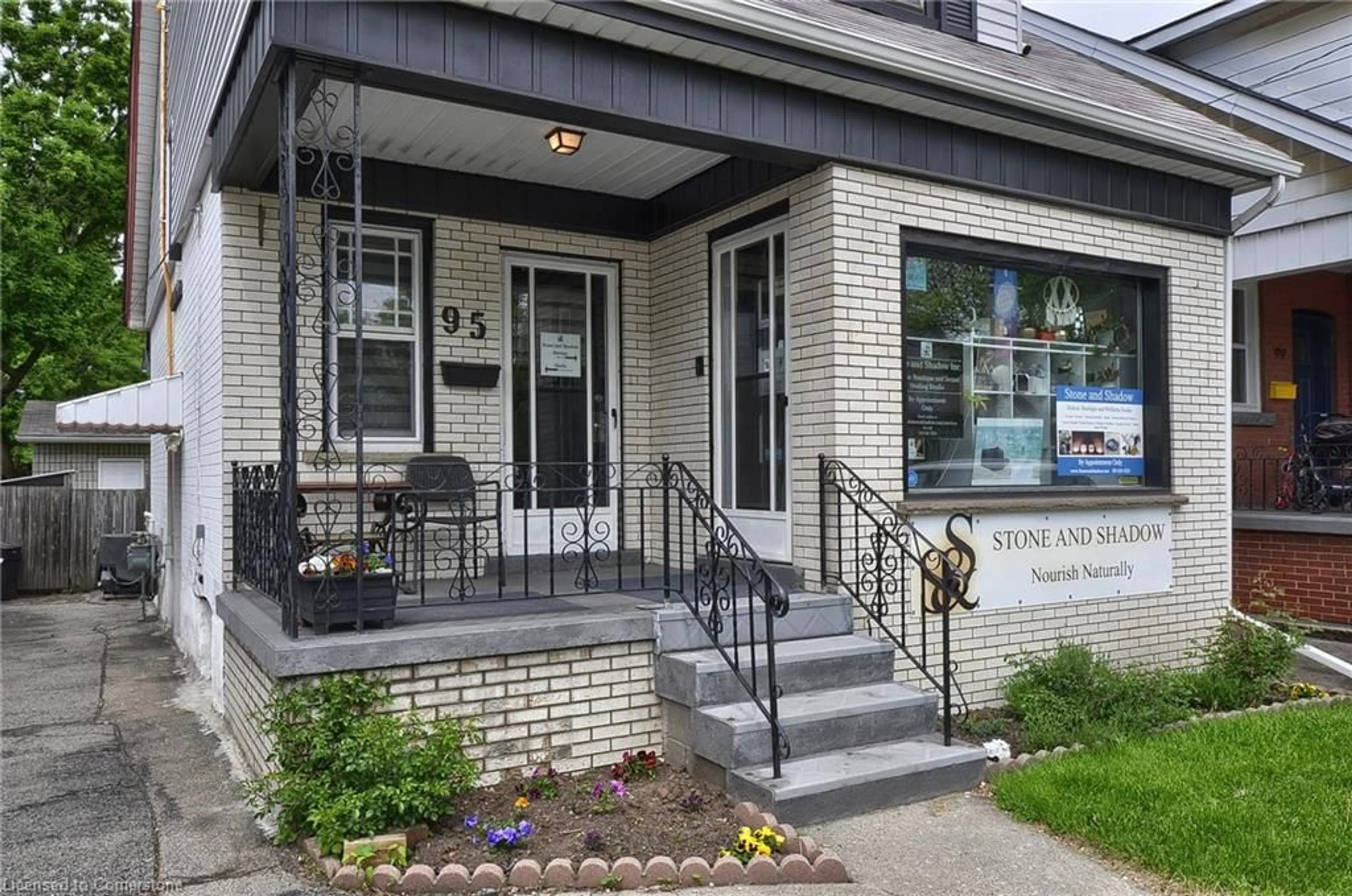 Home with brick exterior material, street for 95 Ottawa St, Hamilton Ontario L8H 3Y9