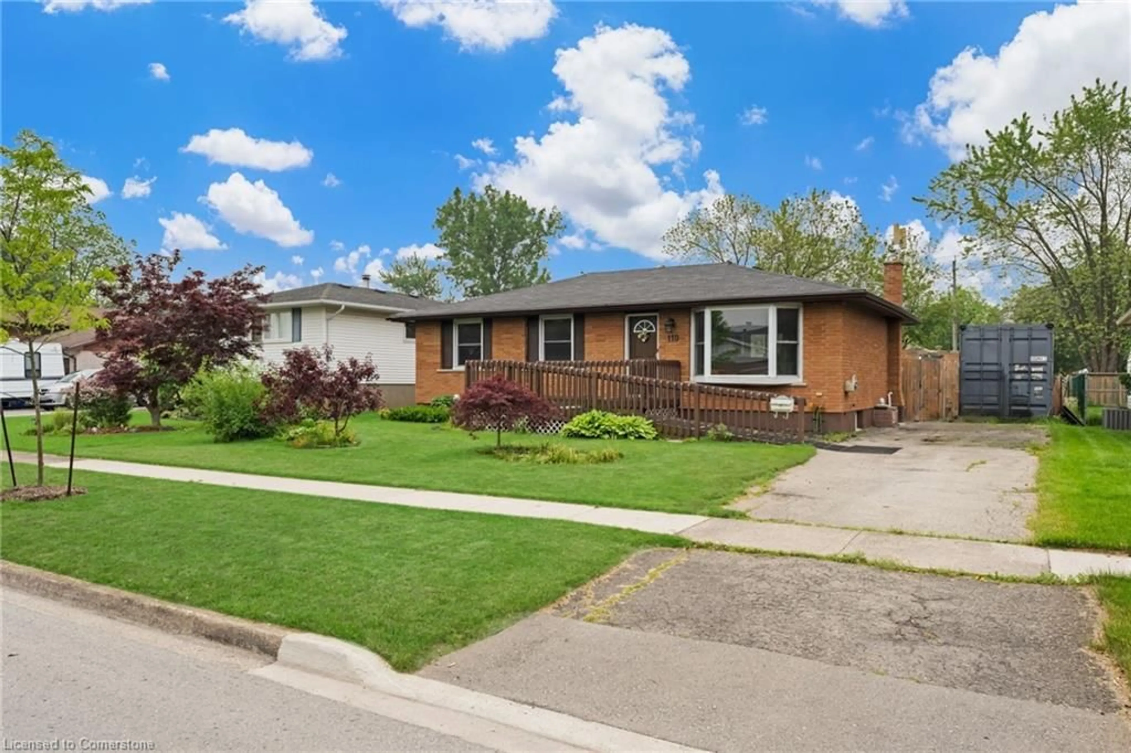 Home with brick exterior material, street for 110 Pinehurst Dr, Welland Ontario L3C 3J1