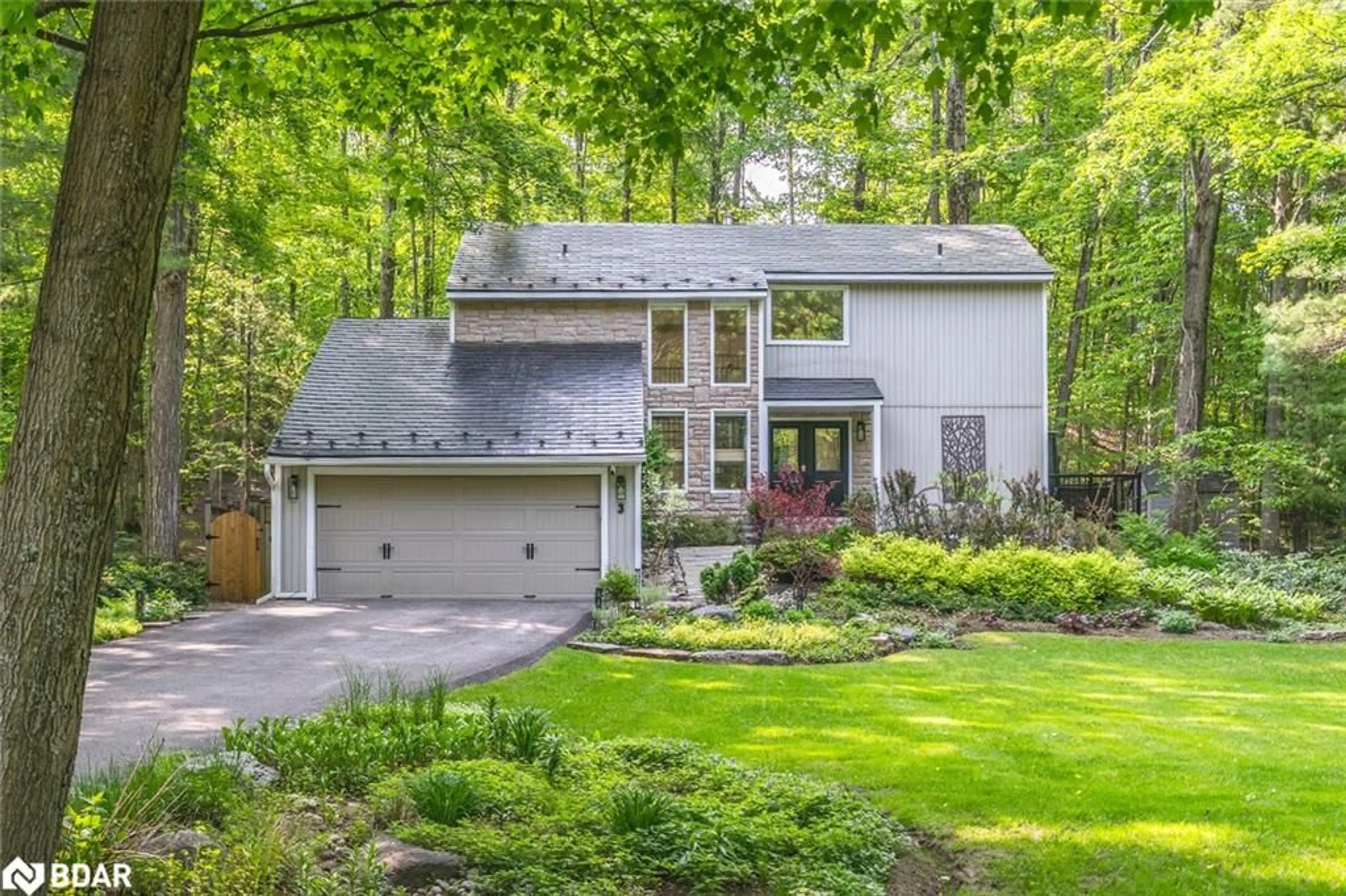 Home with brick exterior material, street for 3 Sugarbush Rd, Oro-Medonte Ontario L0K 1E0