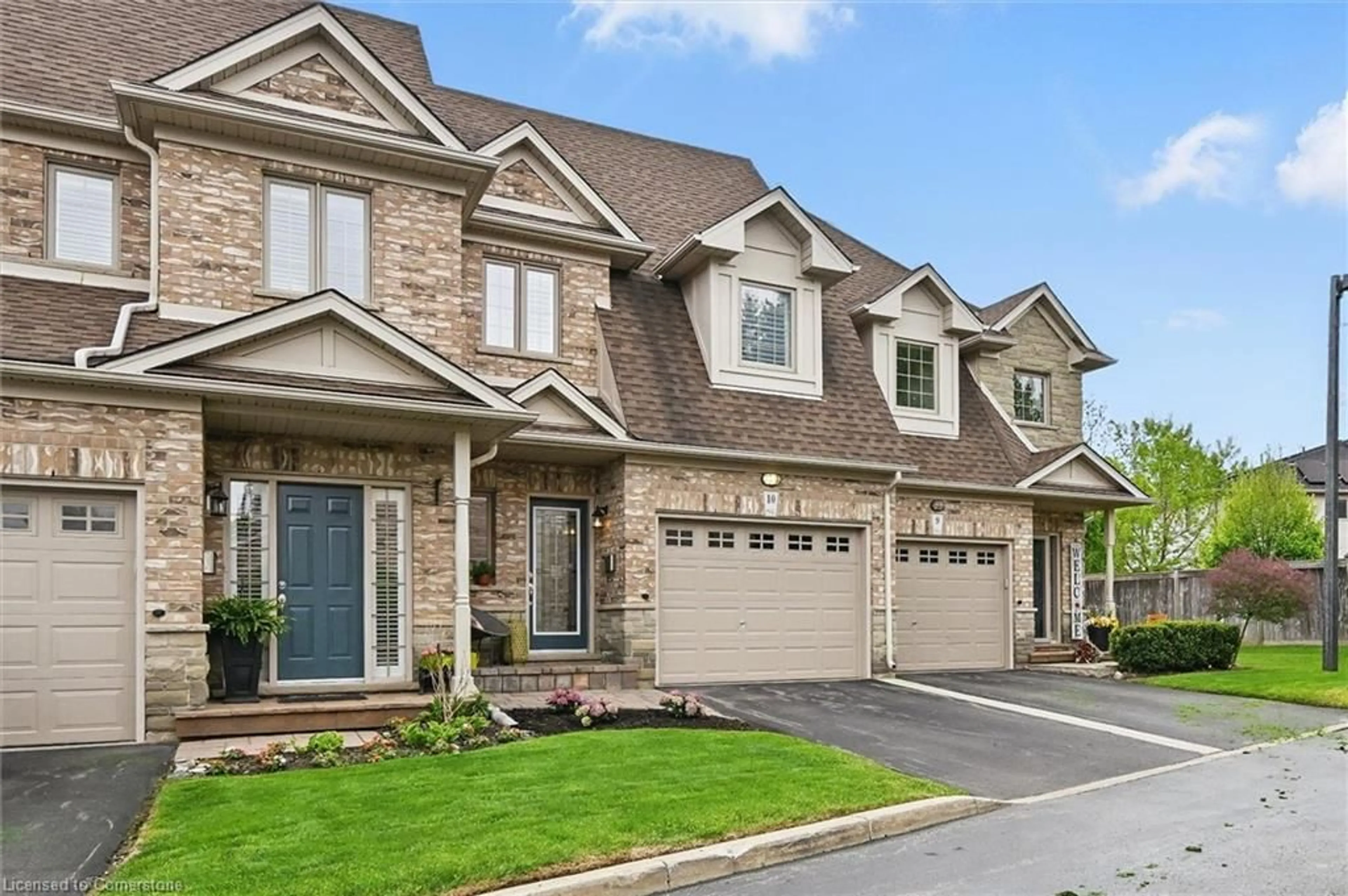 Home with brick exterior material, street for 2166 Headon Rd #10, Burlington Ontario L7M 3W7