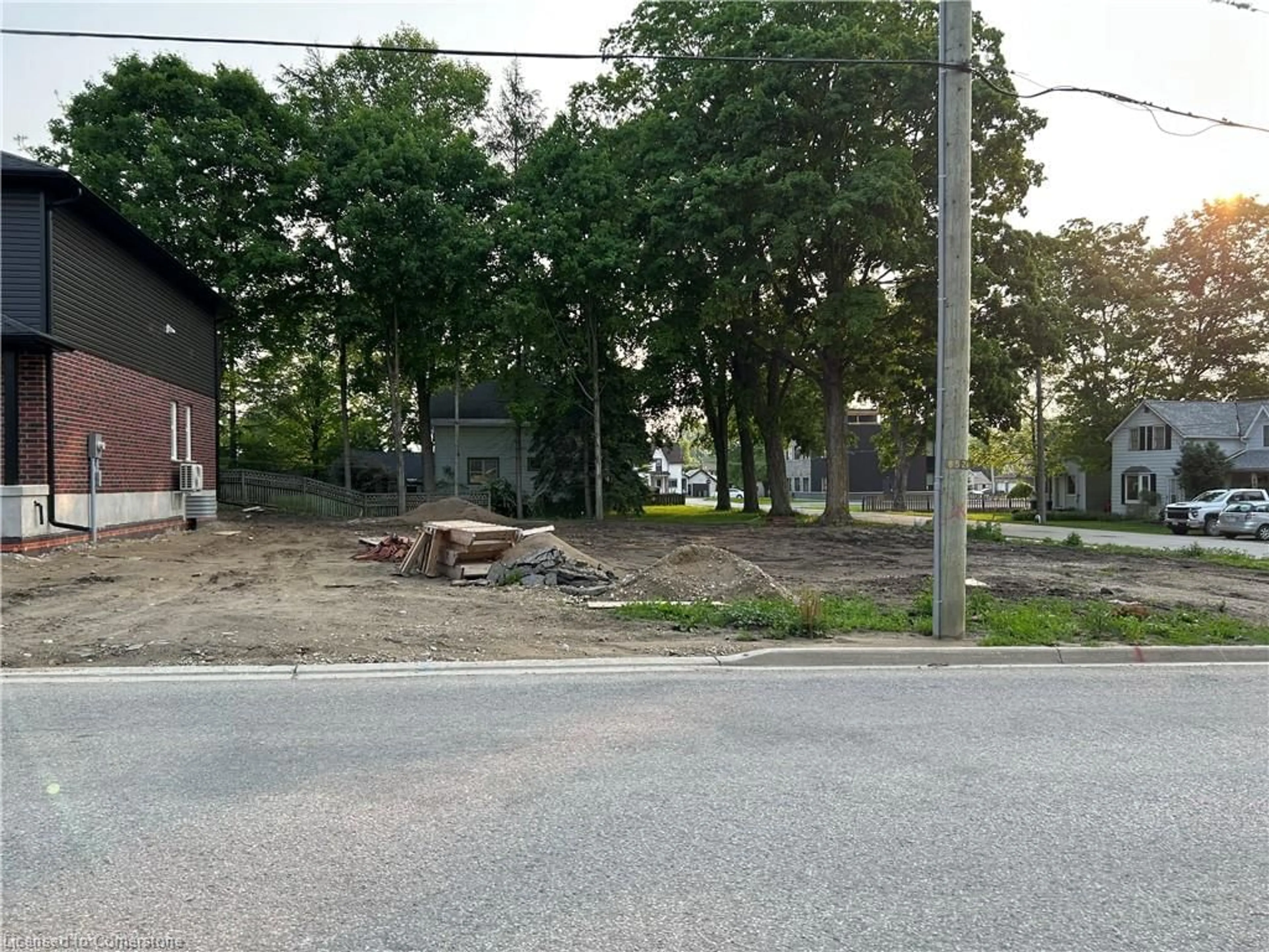 Unknown for 721 Elma St, Listowel Ontario N4W 2A3