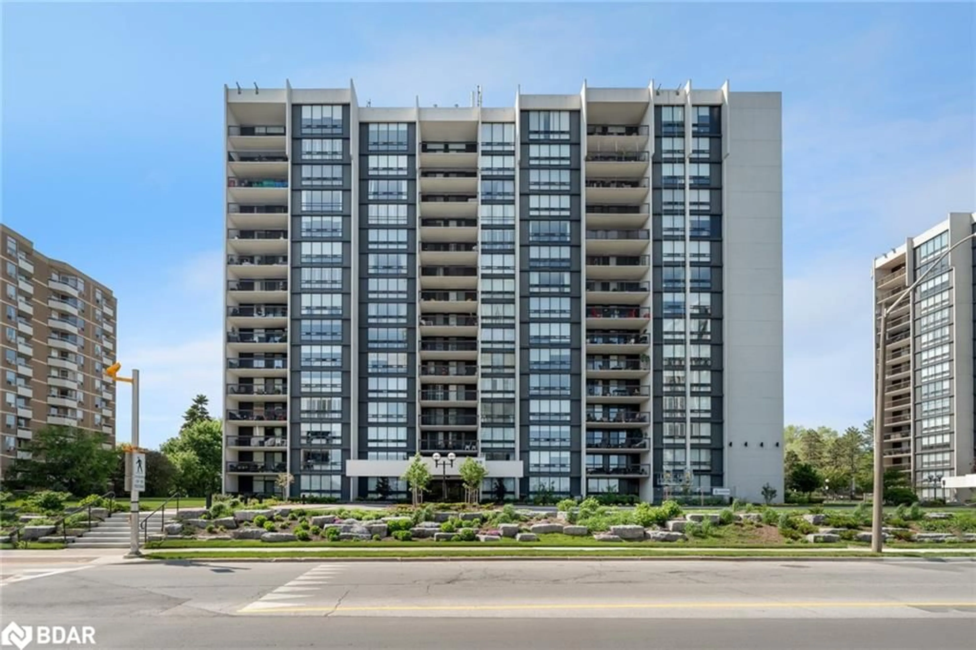 Unknown for 2185 Marine Dr #206, Oakville Ontario L6L 5L6
