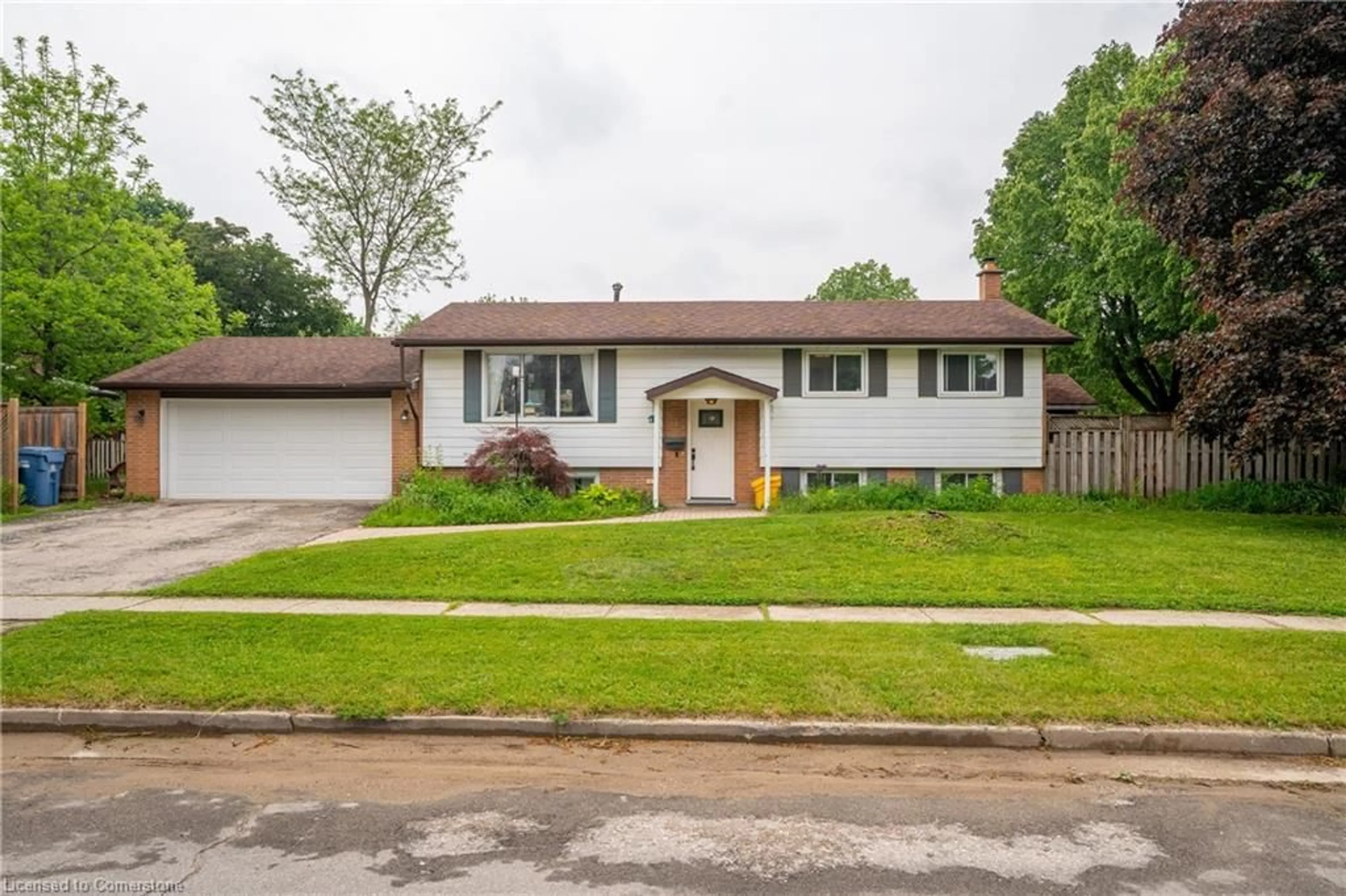 Unknown for 1 Picadilly Pl, Guelph Ontario N1G 2P8