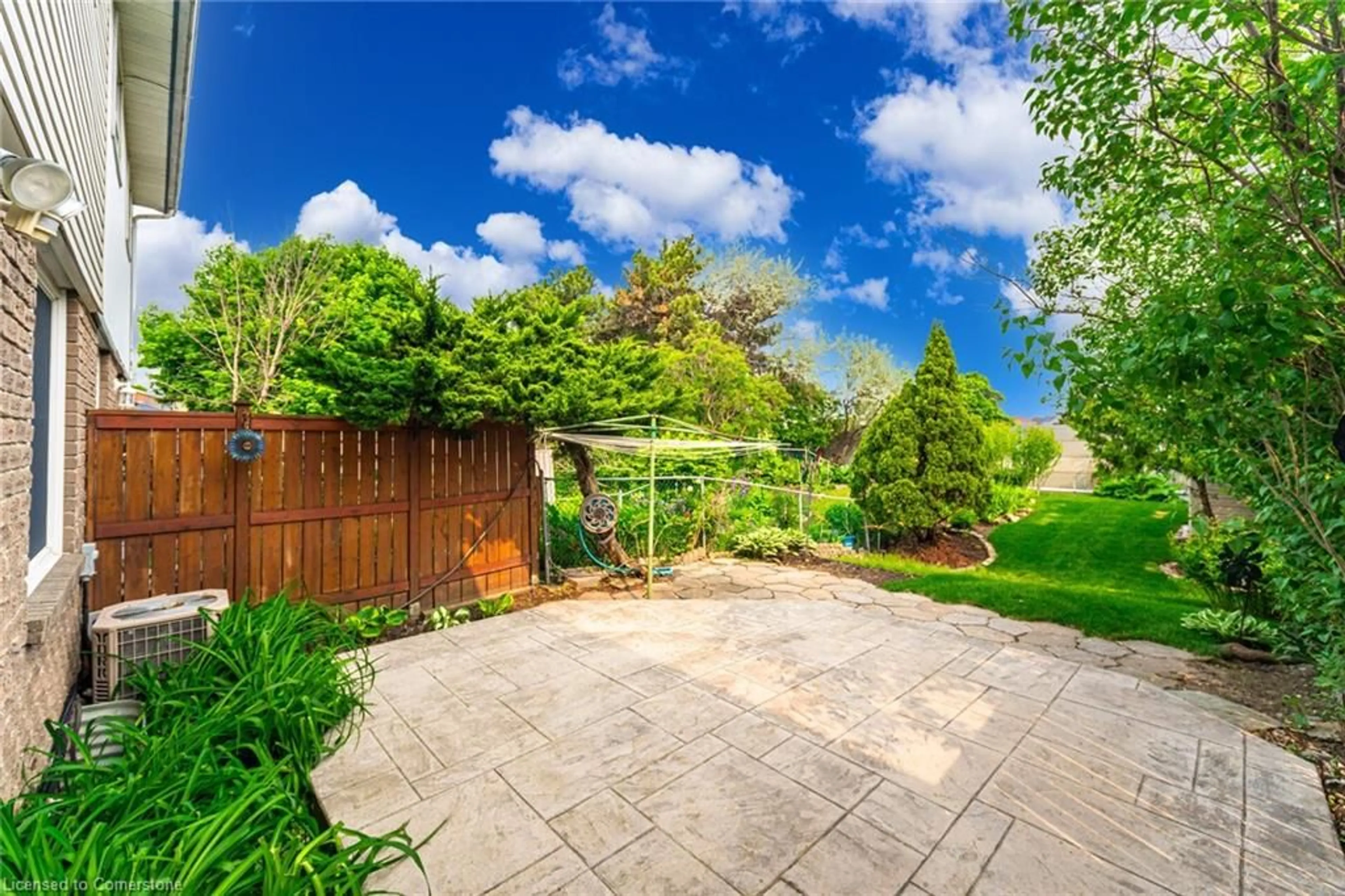 Patio, street for 170 Royal Salisbury Way, Madoc Ontario L6V 3J9