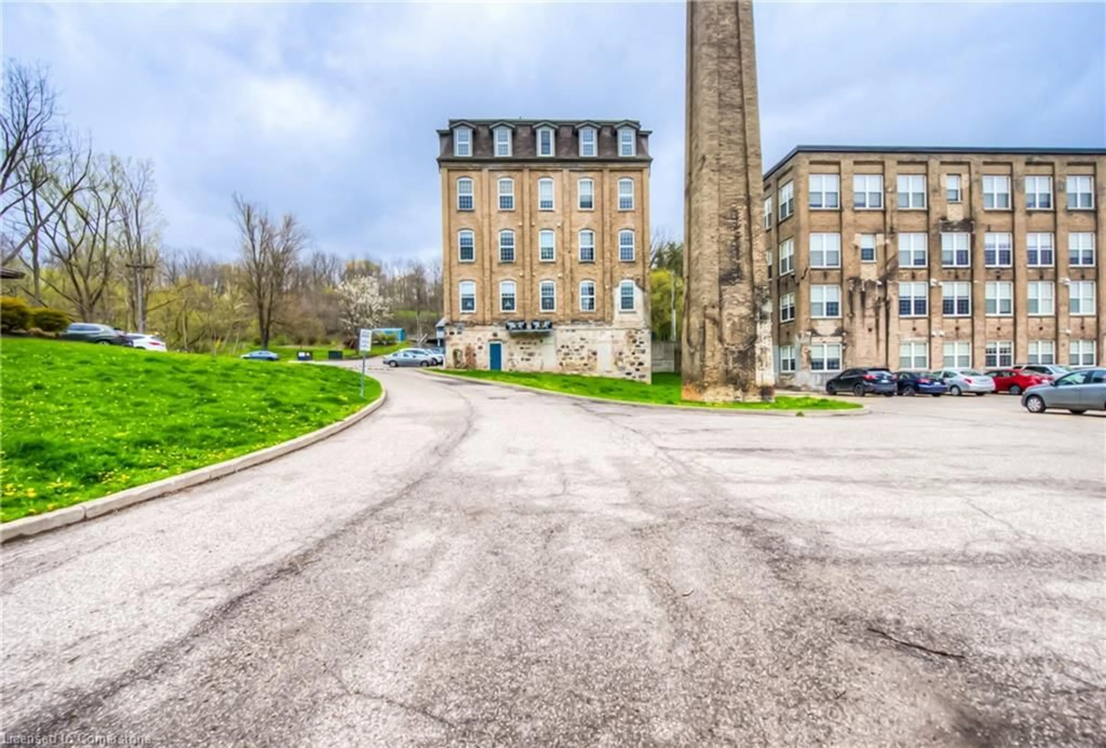 Unknown for 140 West River St #203, Paris Ontario N3L 3E2