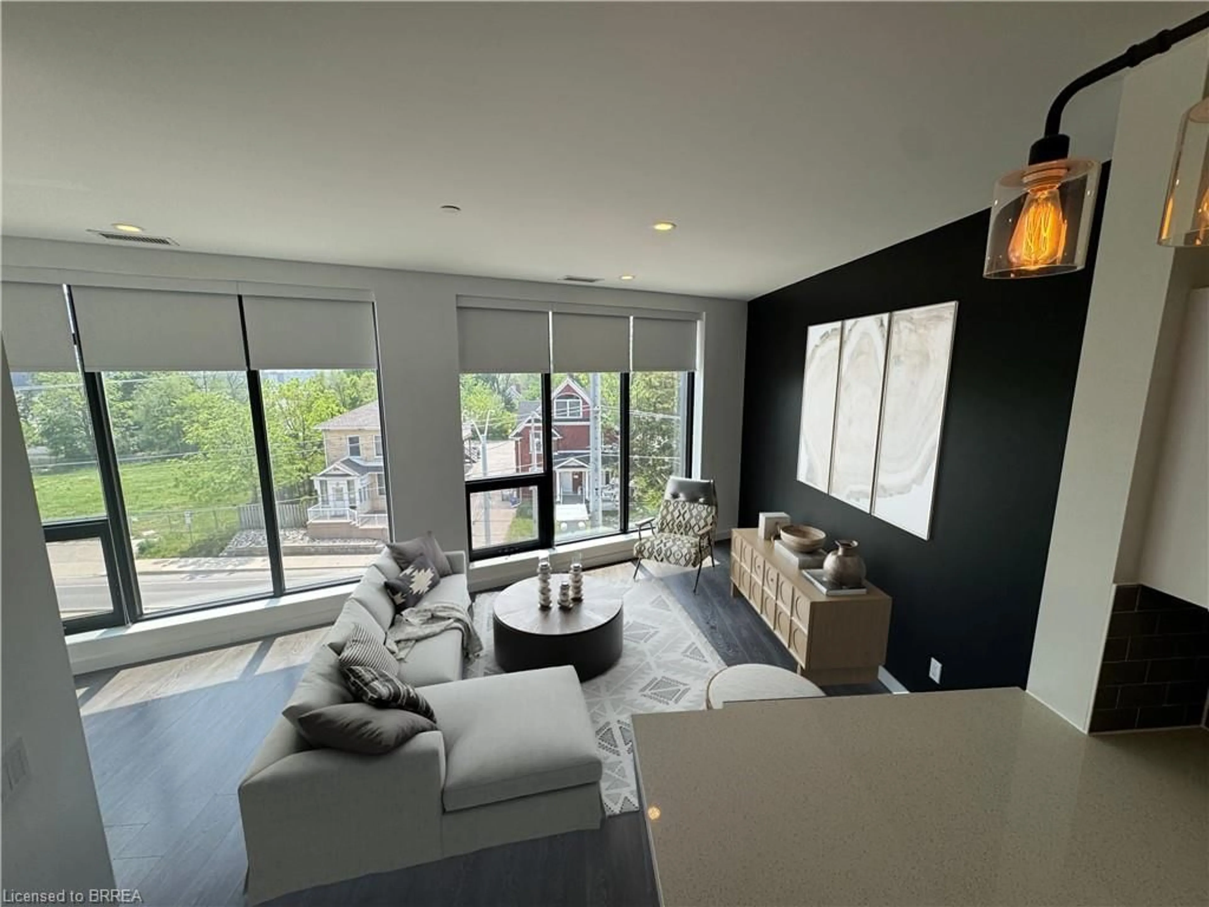A pic of a room for 690 King St #406, Kitchener Ontario N2G 0B9