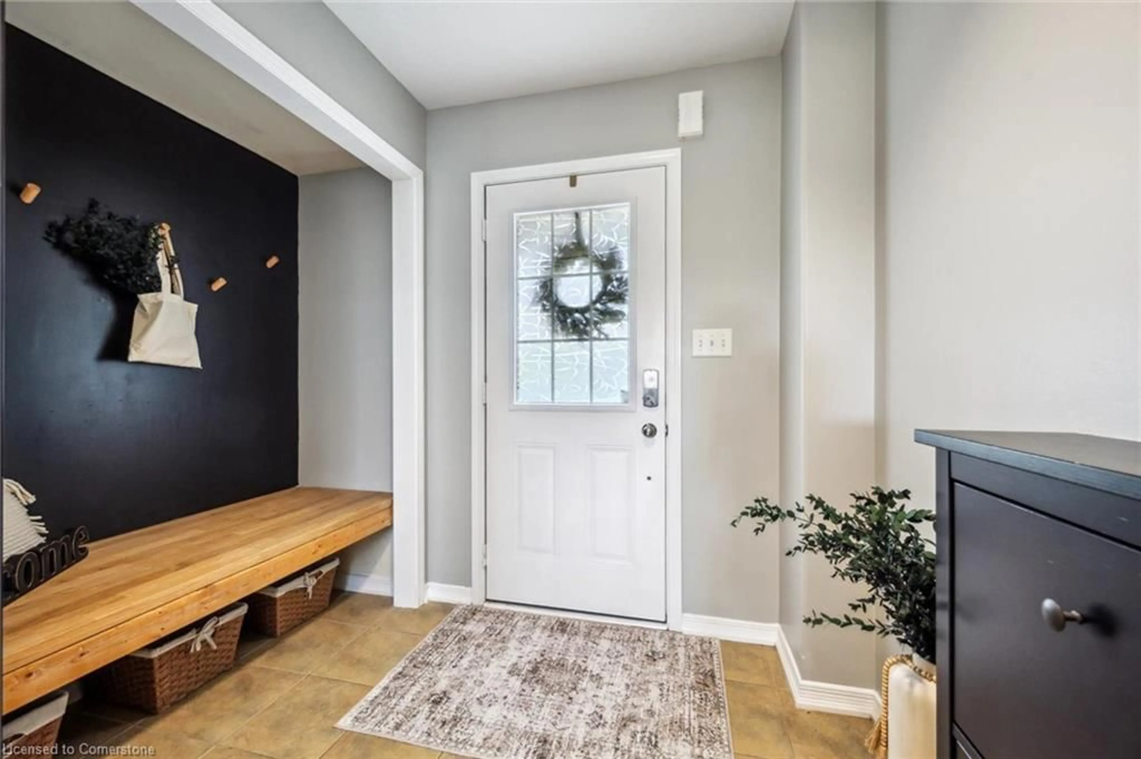 Indoor entryway for 184 Norwich Rd, Breslau Ontario N0B 1M0