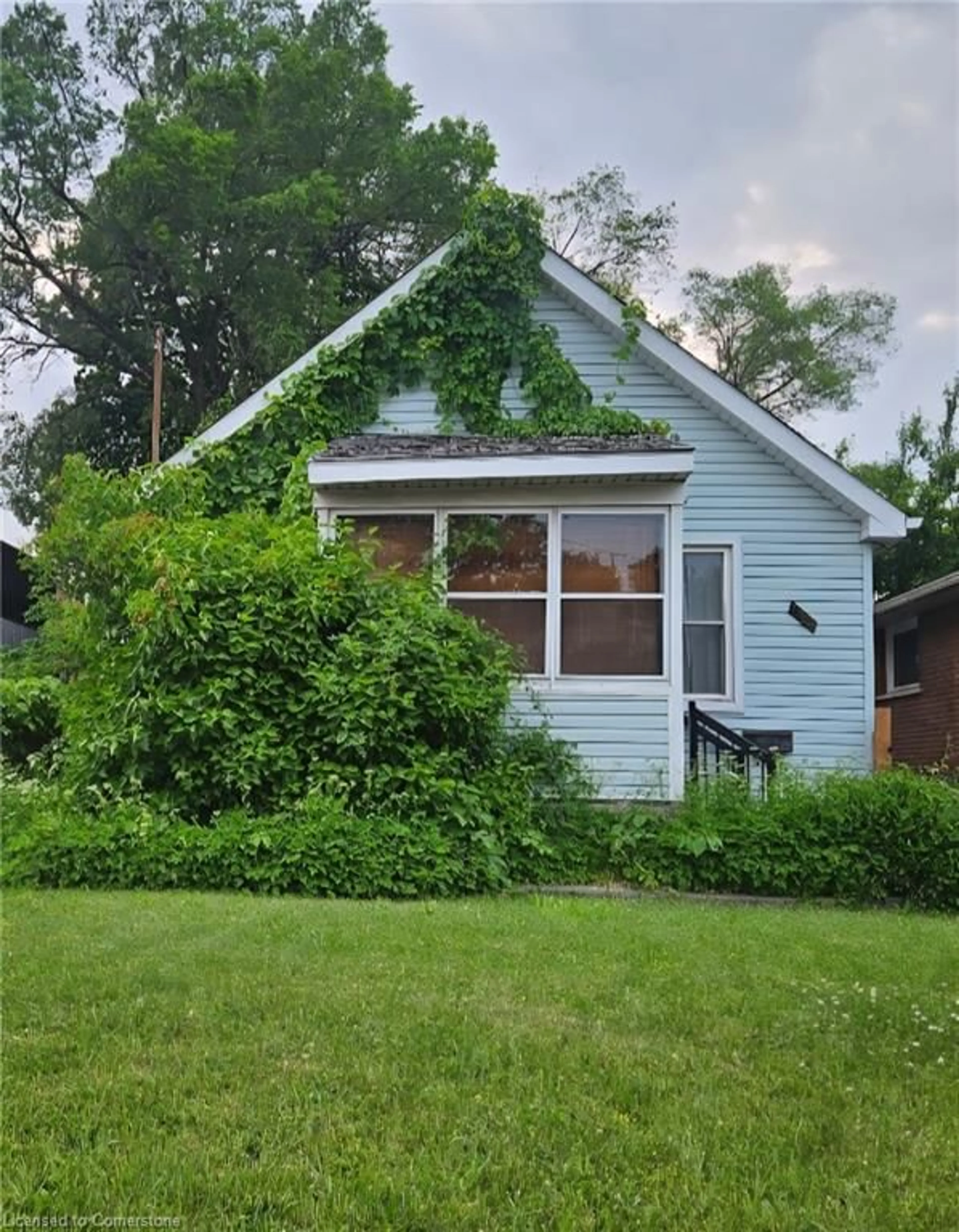 Home with vinyl exterior material, street for 584 Upper Sherman Avenue A, Hamilton Ontario L8V 3M1