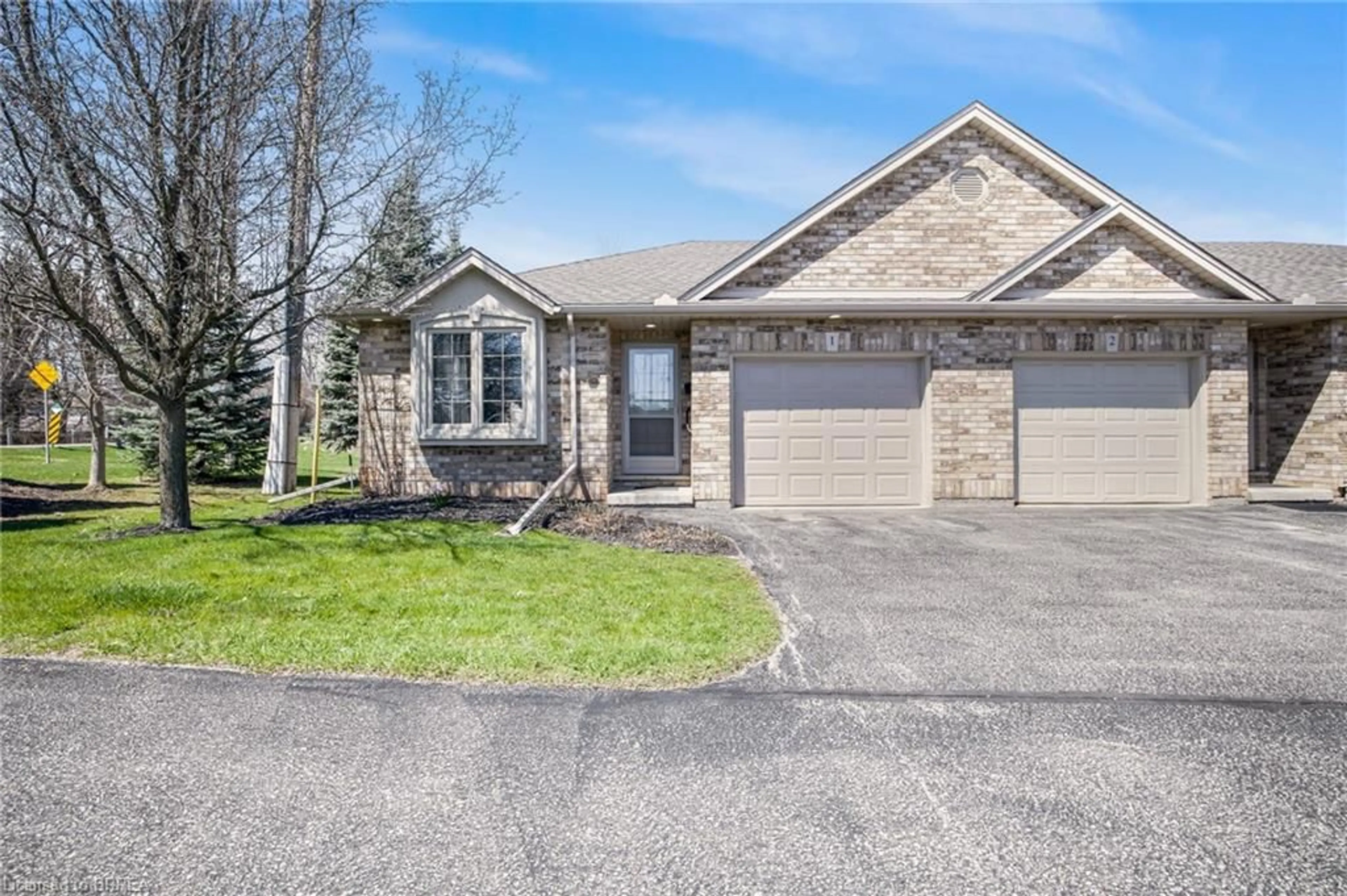 Home with brick exterior material, street for 633 Park Rd #1, Brantford Ontario N3R 8B6