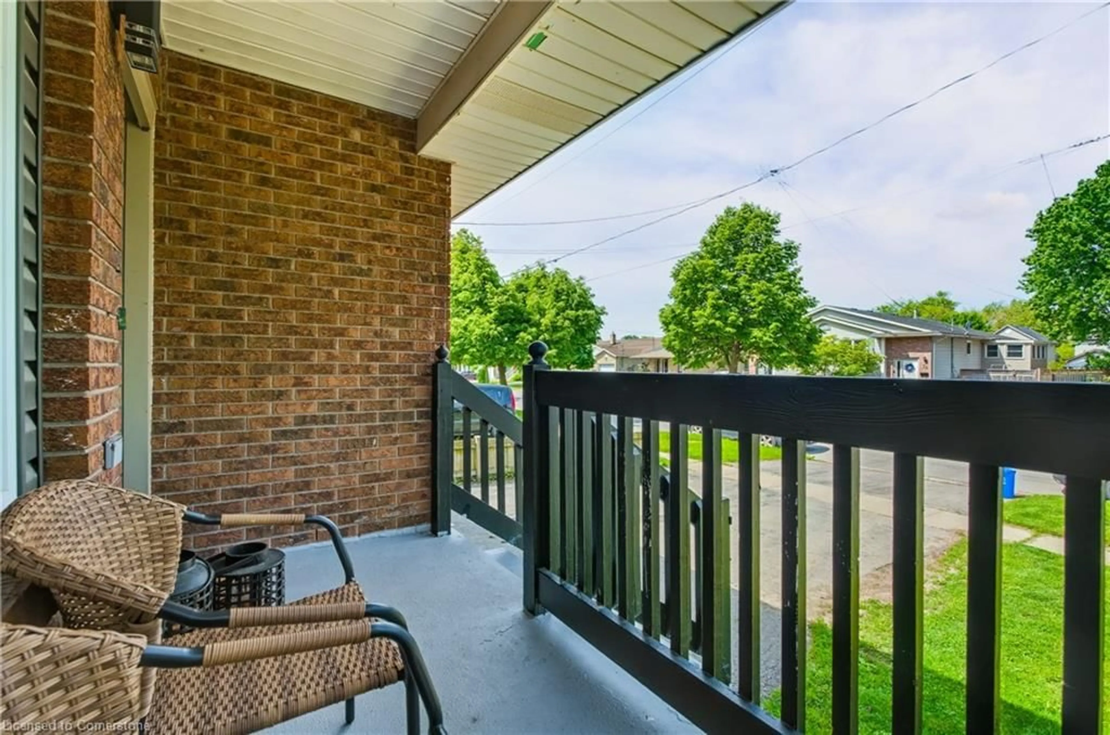 Patio, unknown for 71 Commercial St, Welland Ontario L3B 5Y8