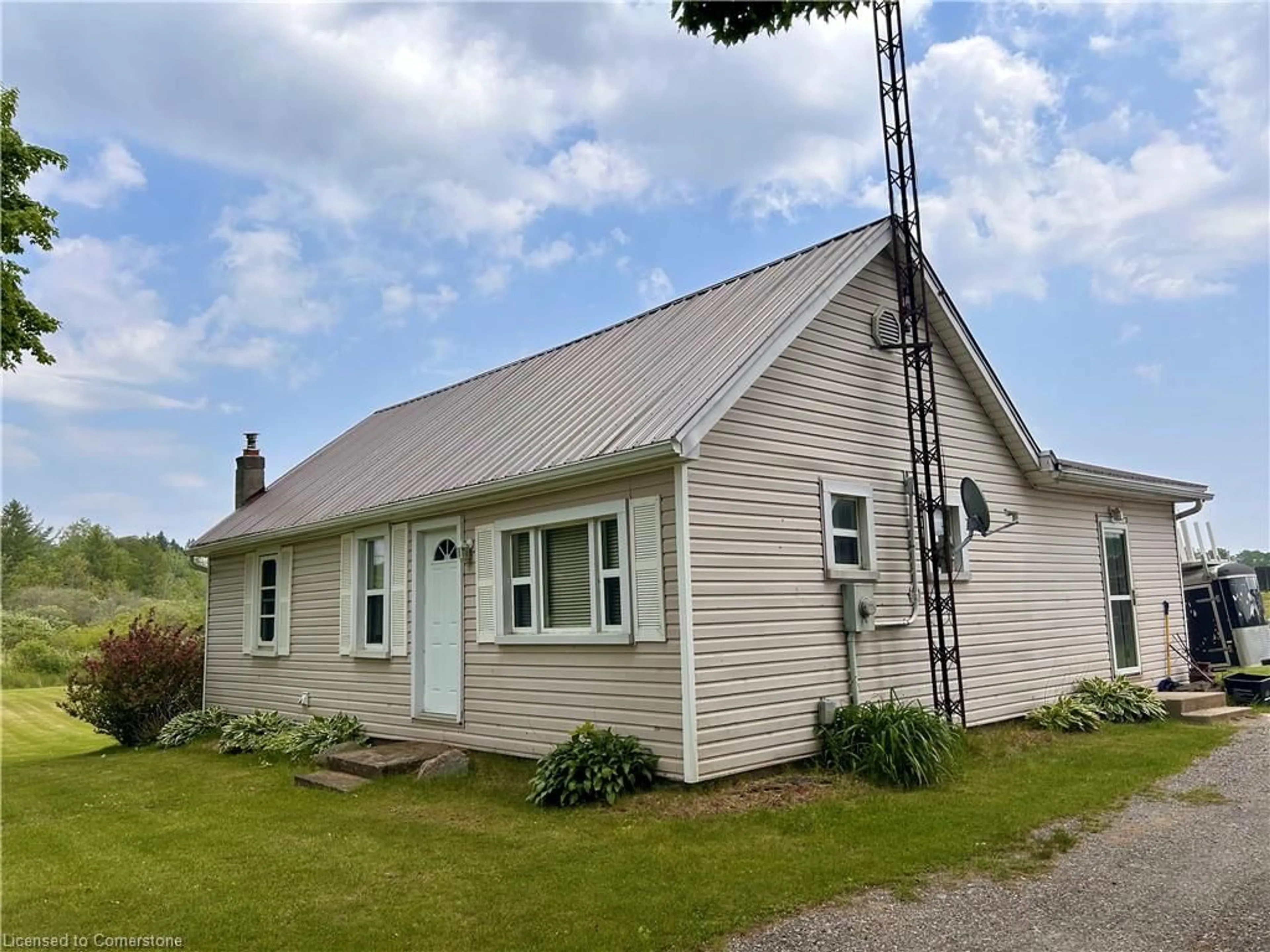 Home with vinyl exterior material, building for 750 Charlotteville Road 8, Simcoe Ontario N3Y 4K5