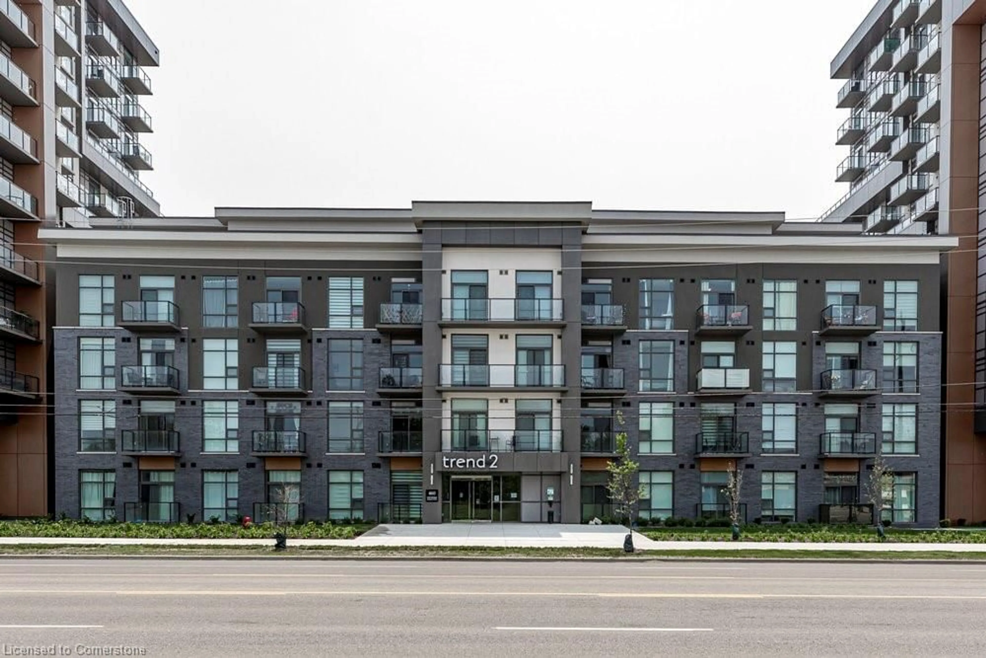 Patio, building for 460 Dundas St #210, Waterdown Ontario L8B 2A5